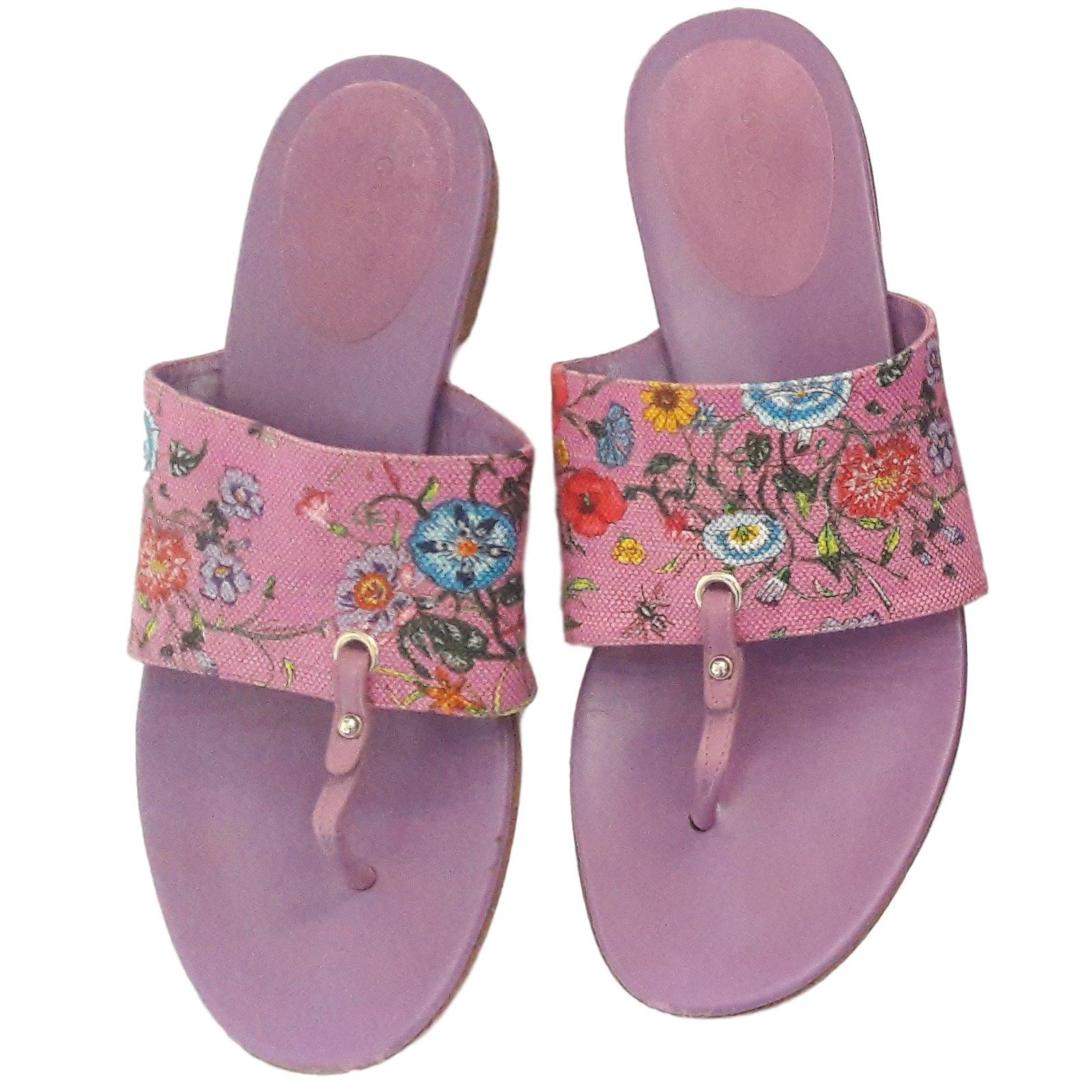 Cloth sandals