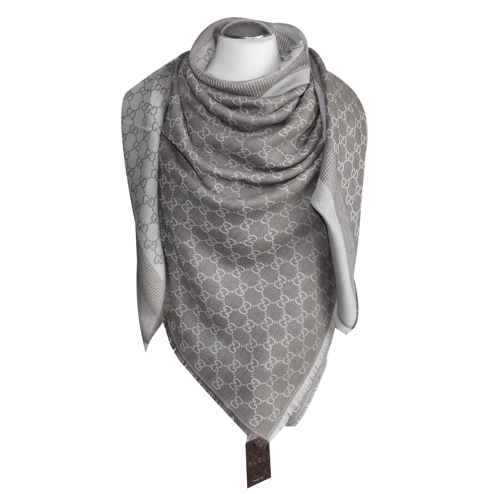 Gucci scarf new Beige Silk Wool ref.80563 - Joli Closet