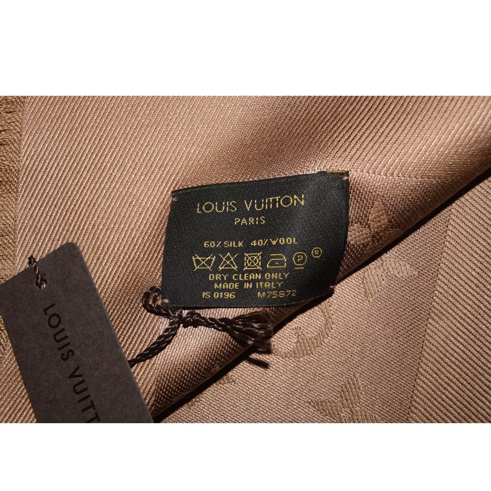 Louis Vuitton nude color monogram scarf made of 60% silk and 40