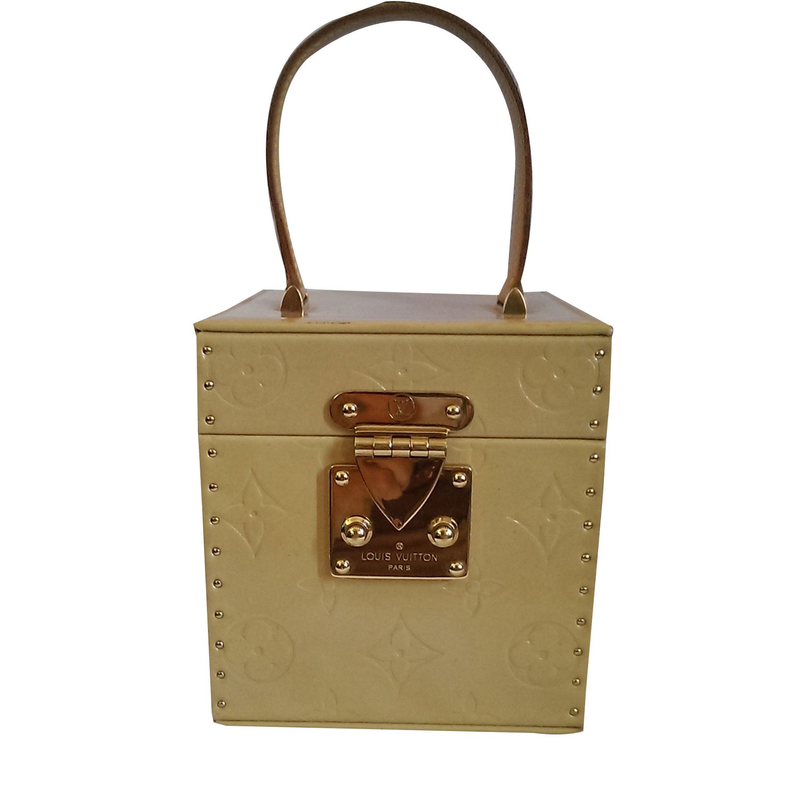 Louis Vuitton Bleecker Beige Patent leather ref.83326 - Joli Closet