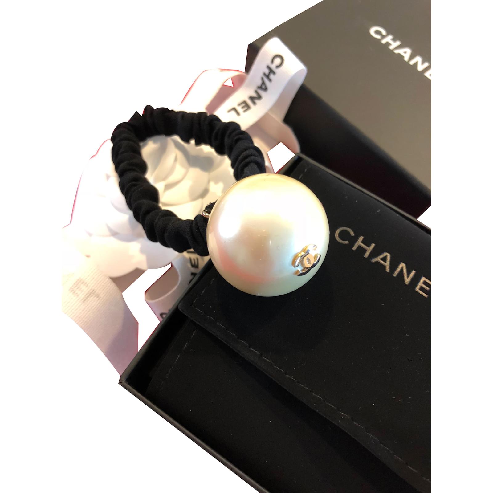 Chanel Big Pearl Hair Tie Hair Accessories Ceramic White Ref 85850