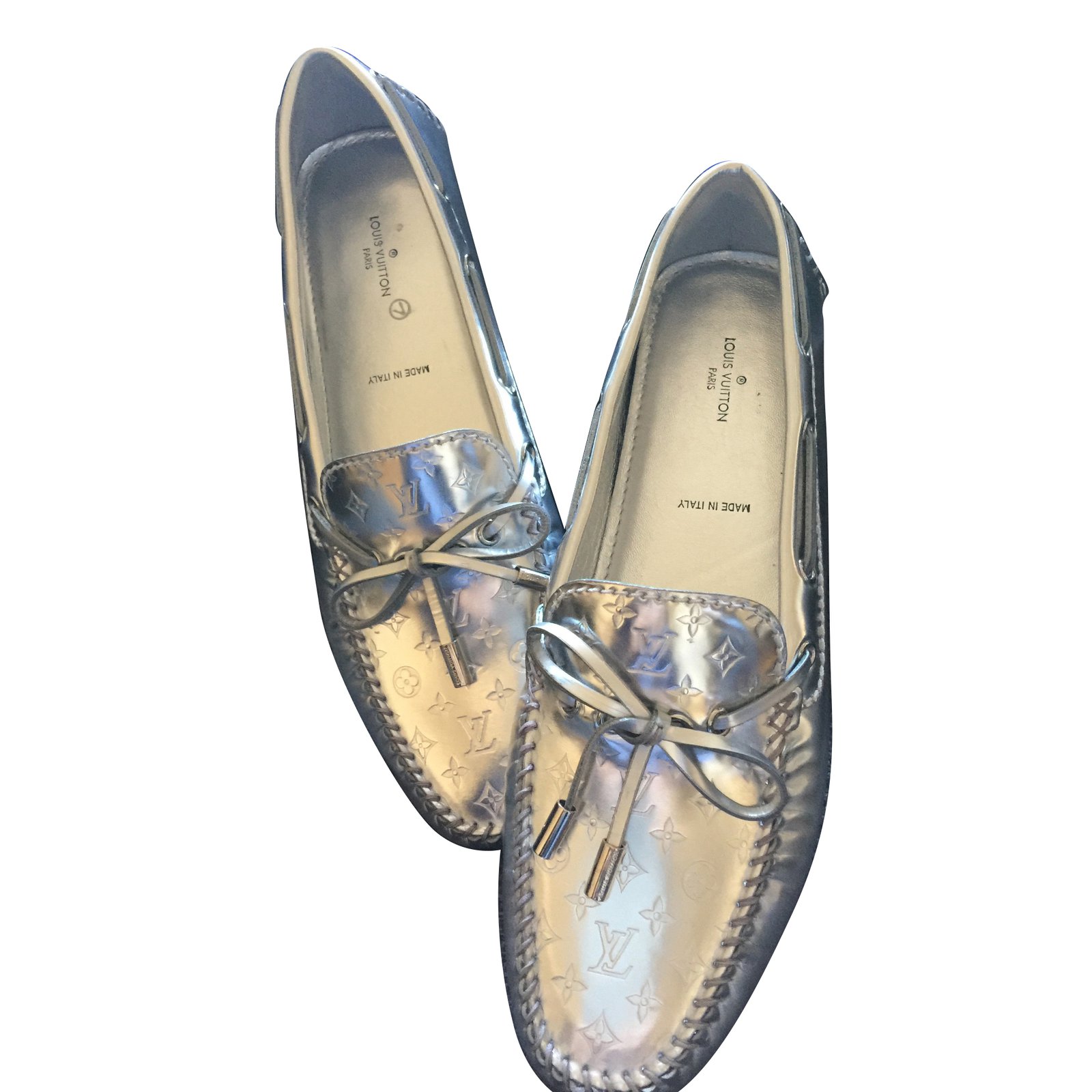 Louis Vuitton Gloria Flat Loafer Silvery Patent leather ref.87546