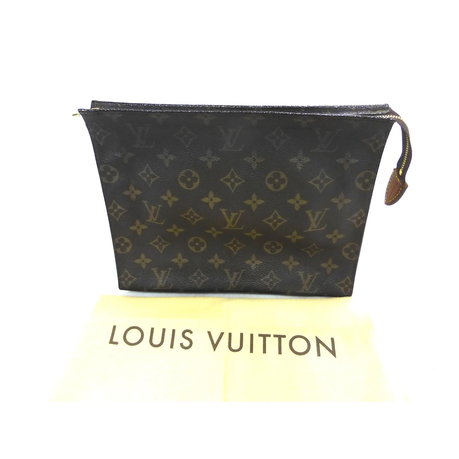 Louis Vuitton KIT DE ASEO 26 MONOGRAMA Castaño Cuero ref.93058 - Joli Closet