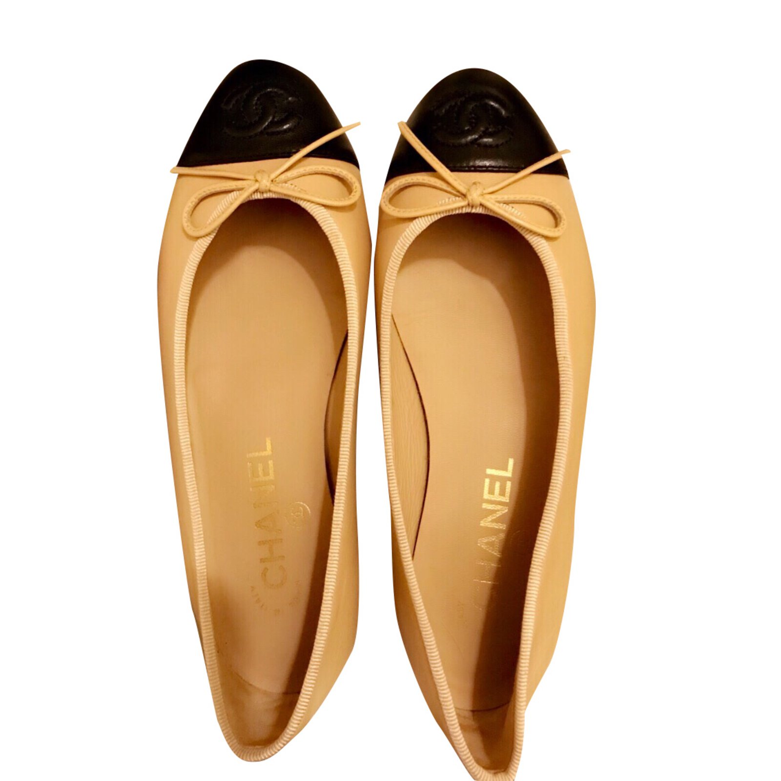 Chanel Beige & Black Lambskin Ballerinas​ - Meghan Markle's Shoes -  Meghan's Fashion