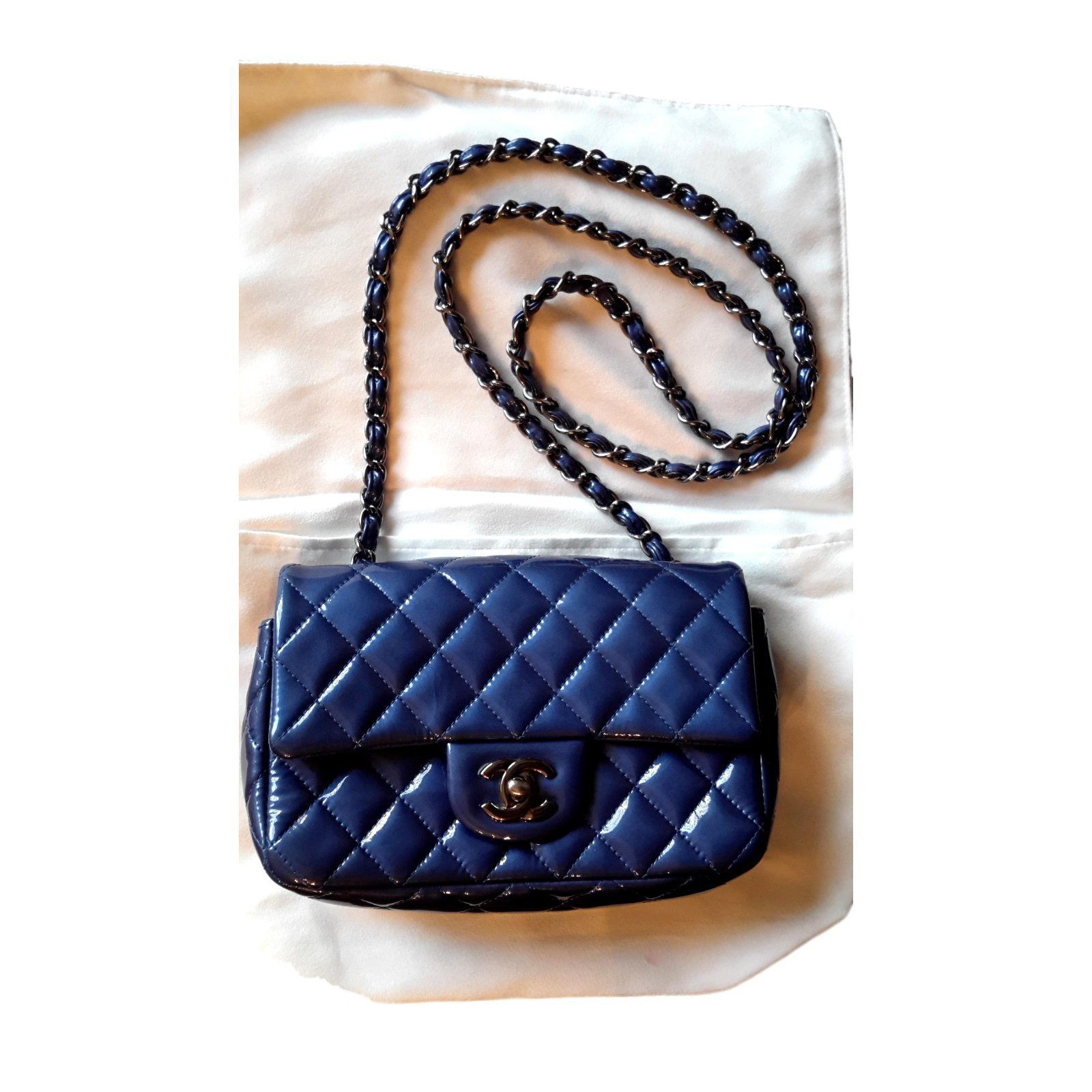 Chanel TIMELESS Dark blue Patent leather ref.98849 - Joli Closet