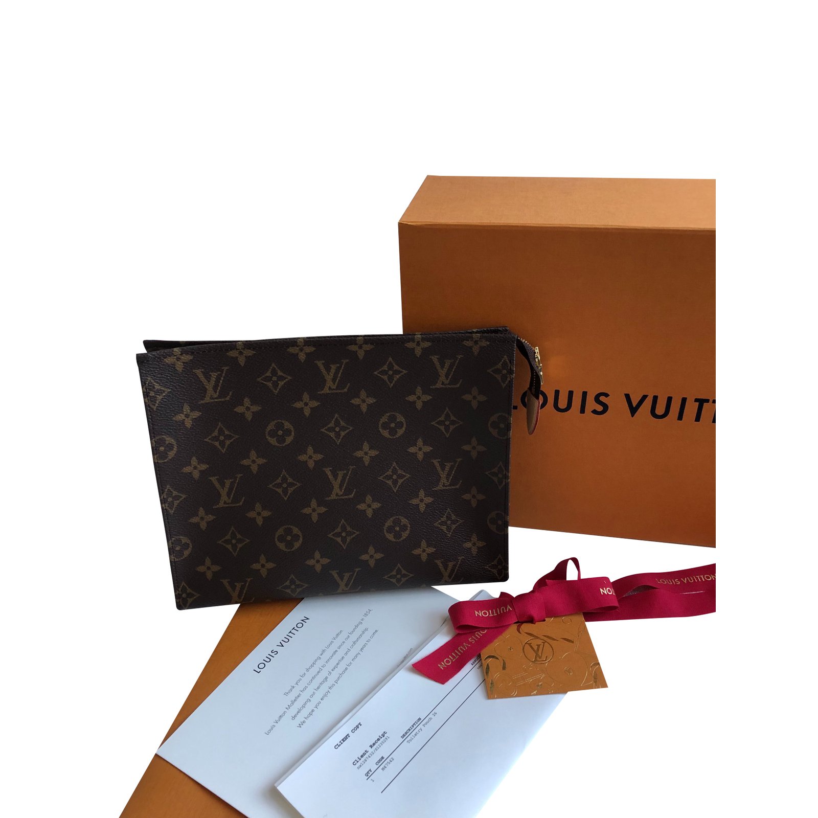 Louis Vuitton Cover 26 Brown Leather ref.98891 - Joli Closet