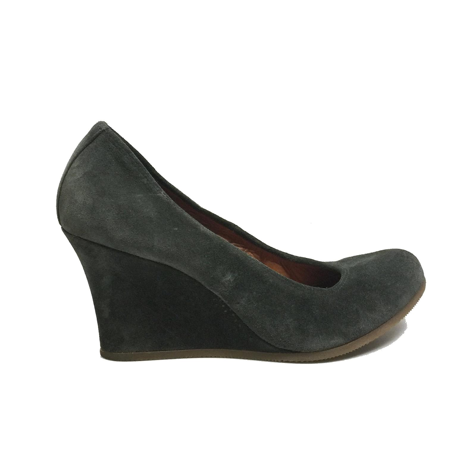 suede wedge pumps