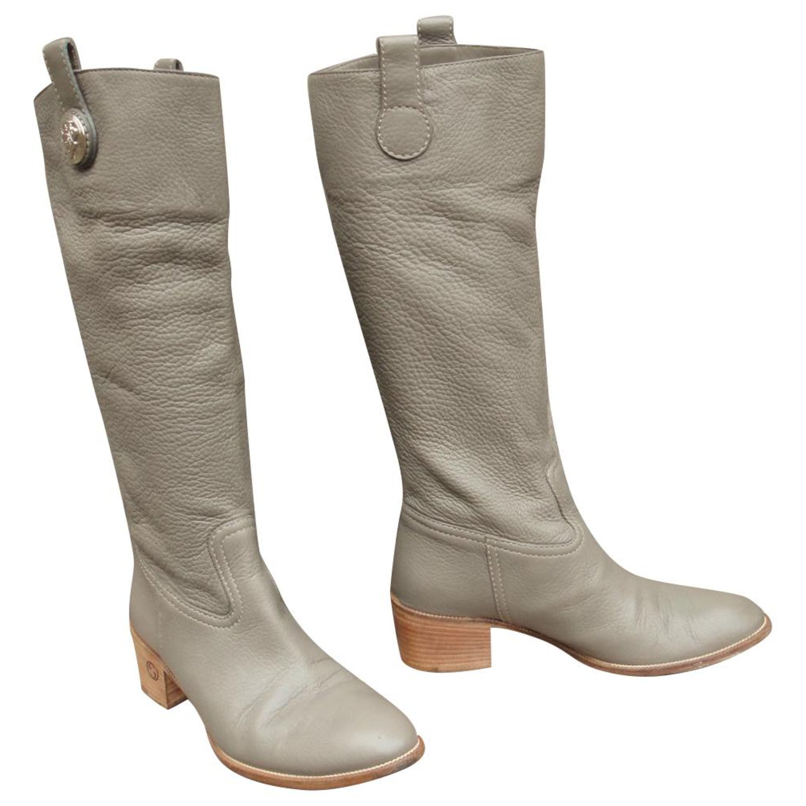 grey gucci boots