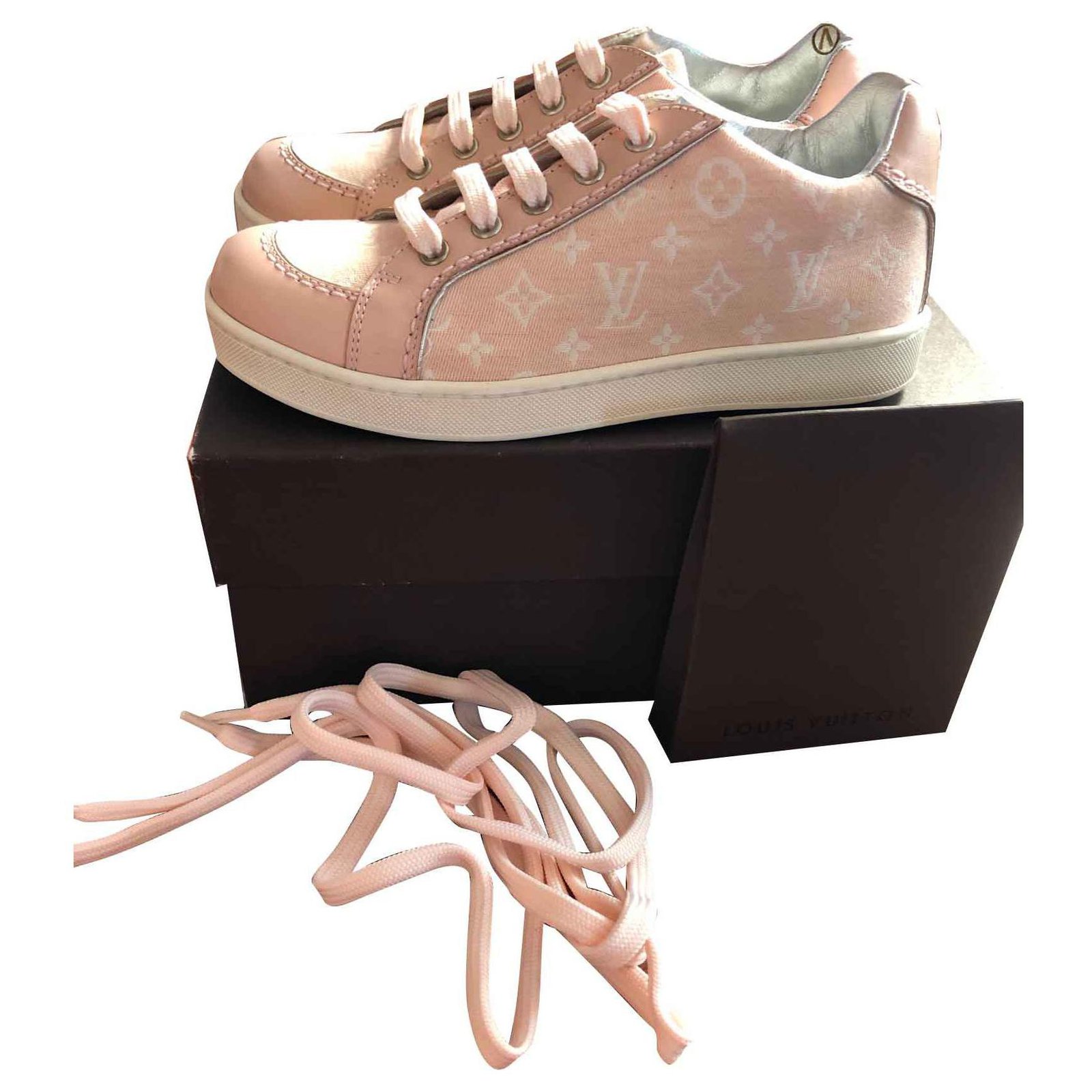 Louis Vuitton Sneakers Pink ref.436347 - Joli Closet