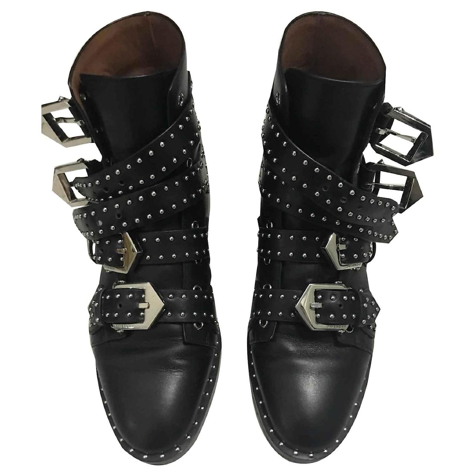 Givenchy Ankle Boot. Givenchy Ankle Shoes. Сапоги Givenchy со звездами.
