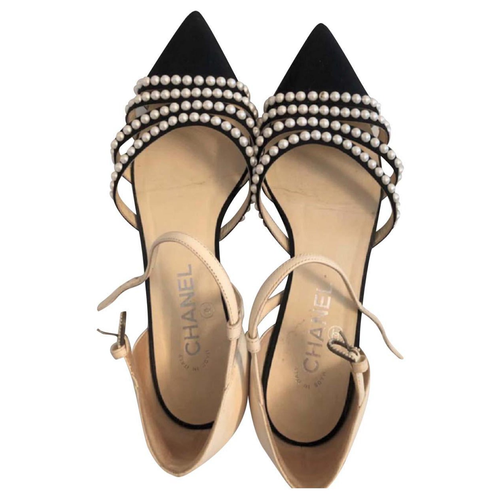 Chanel BlackWhite Pumps With Pearl Detail