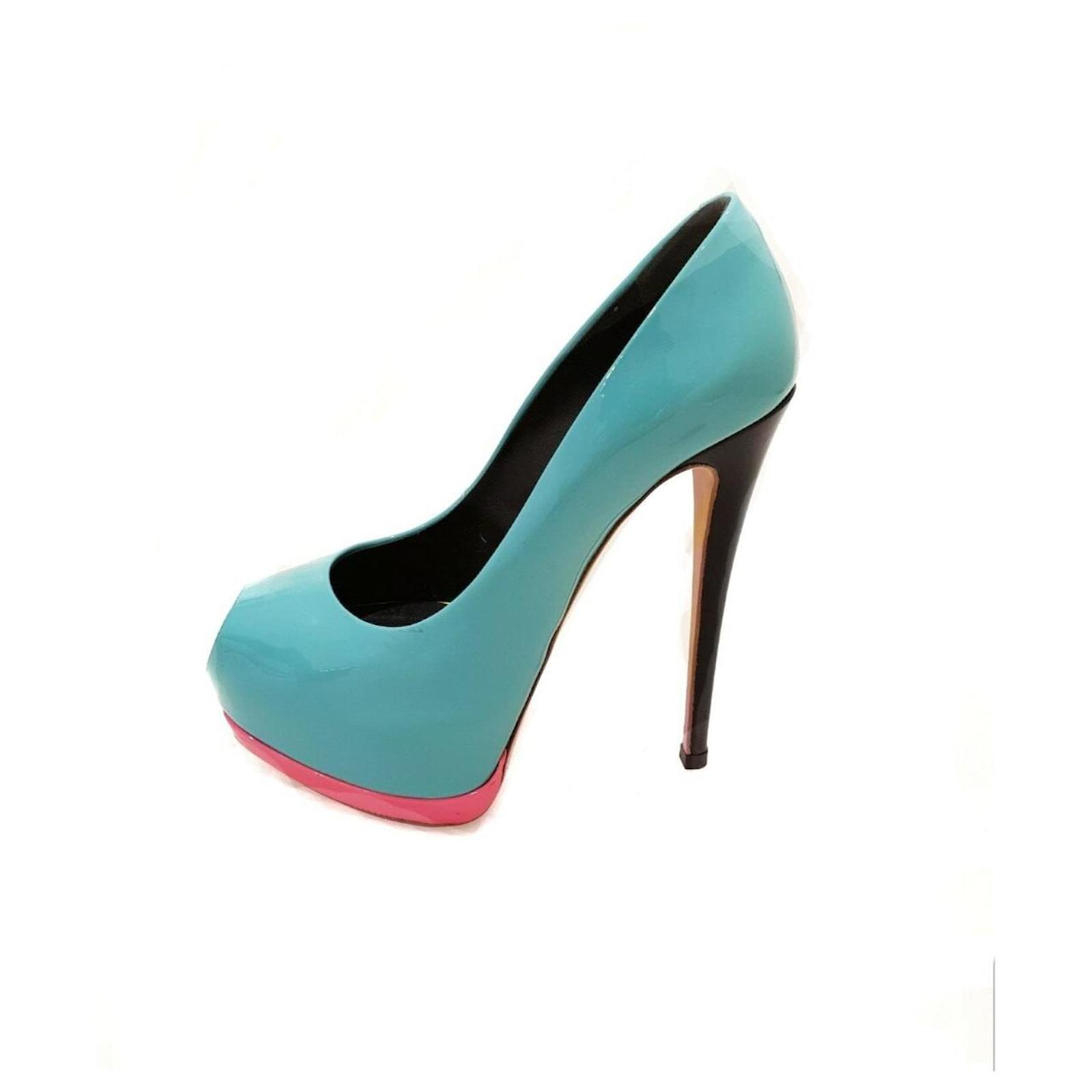 escarpin ouvert bleu