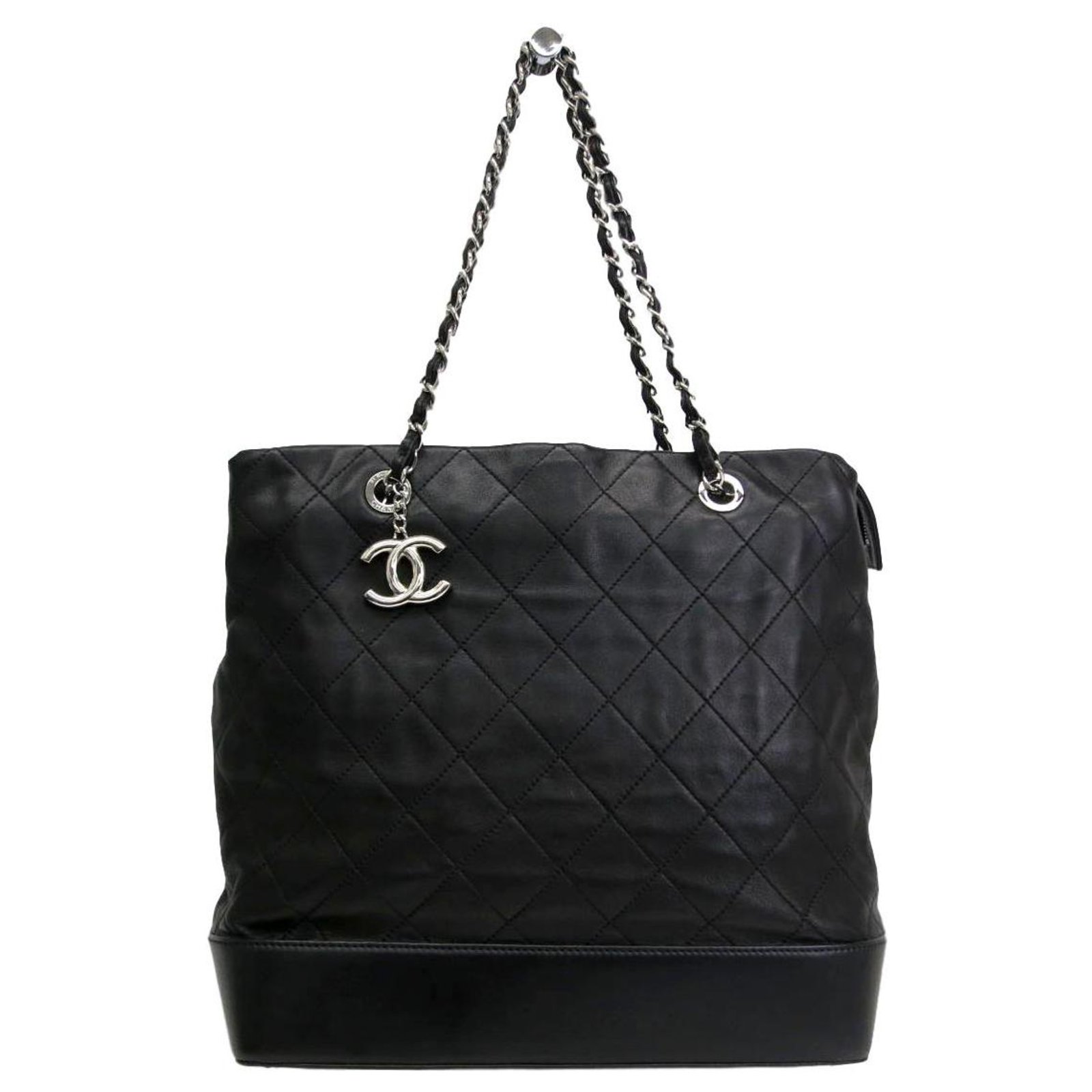 Chanel Black Quilted Lambskin Tote Leather ref.119026 - Joli Closet