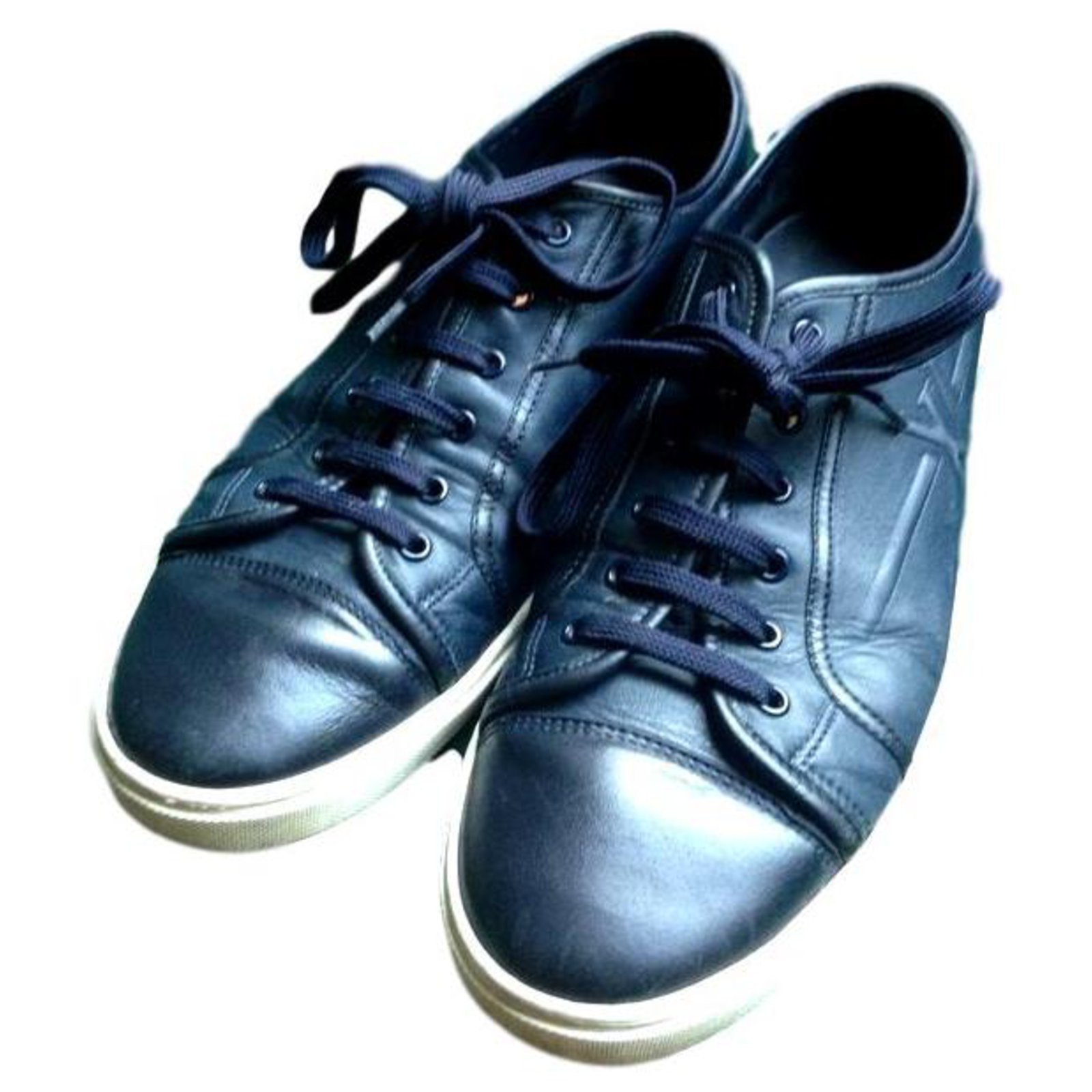 Louis Vuitton Sneakers Blue Leather ref.1007885 - Joli Closet