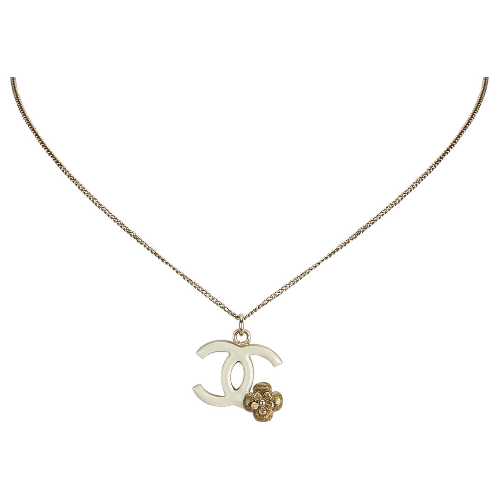 Chanel Gold Camellia CC Pendant Necklace White Golden Cream Metal  ref.126467 - Joli Closet