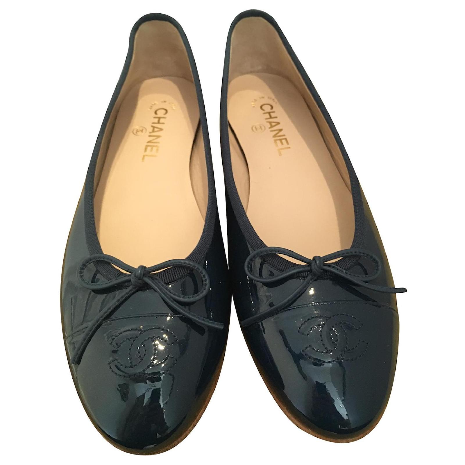 Chanel Ballet flats Blue Patent leather ref.128317 - Joli Closet