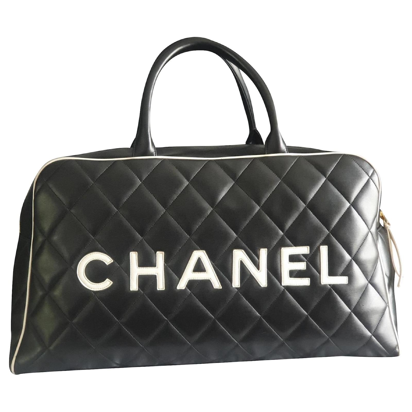 Chanel Travel bag Black Leather ref.128770 Joli Closet