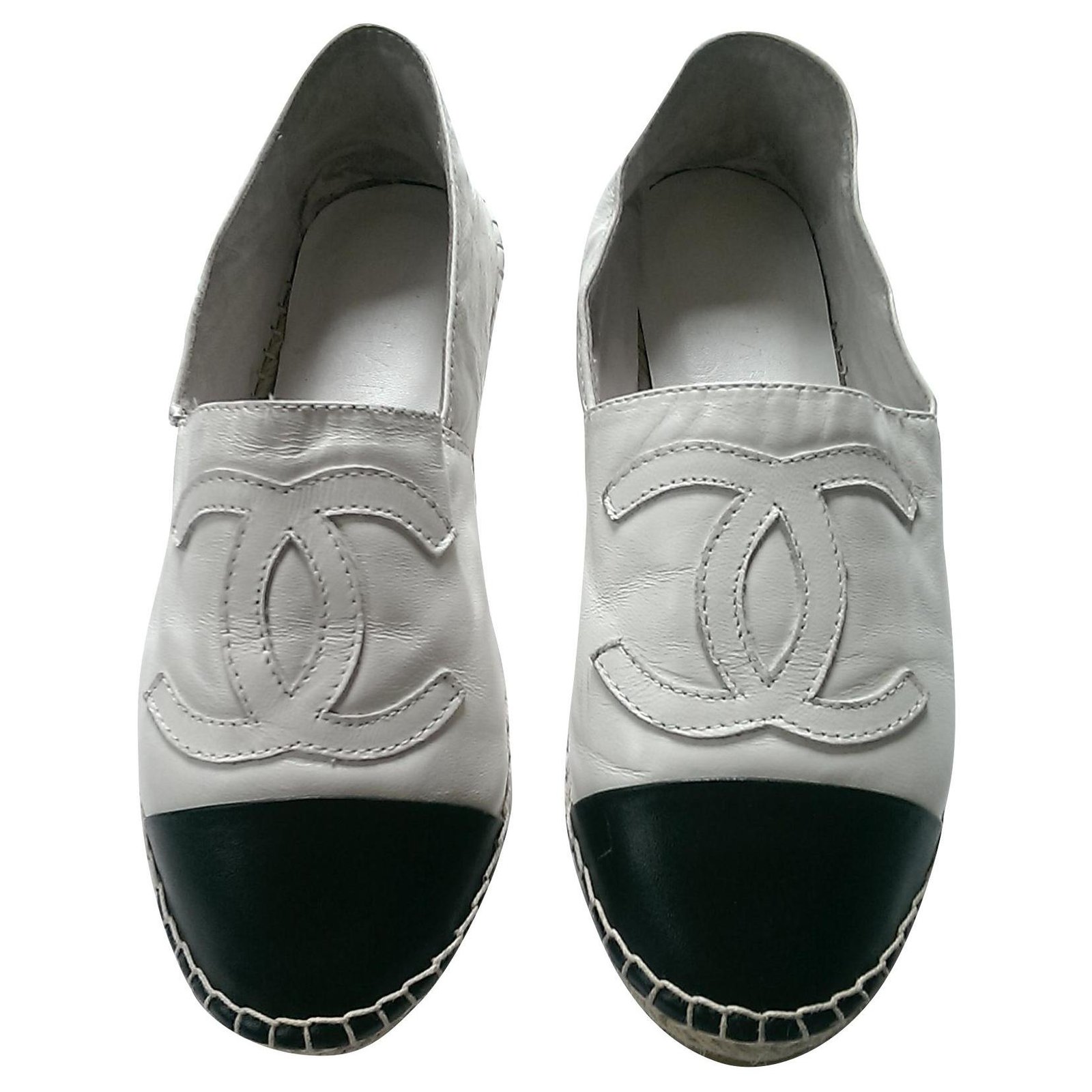 Chanel Espadrilles Black White Leather ref.129611 - Joli Closet