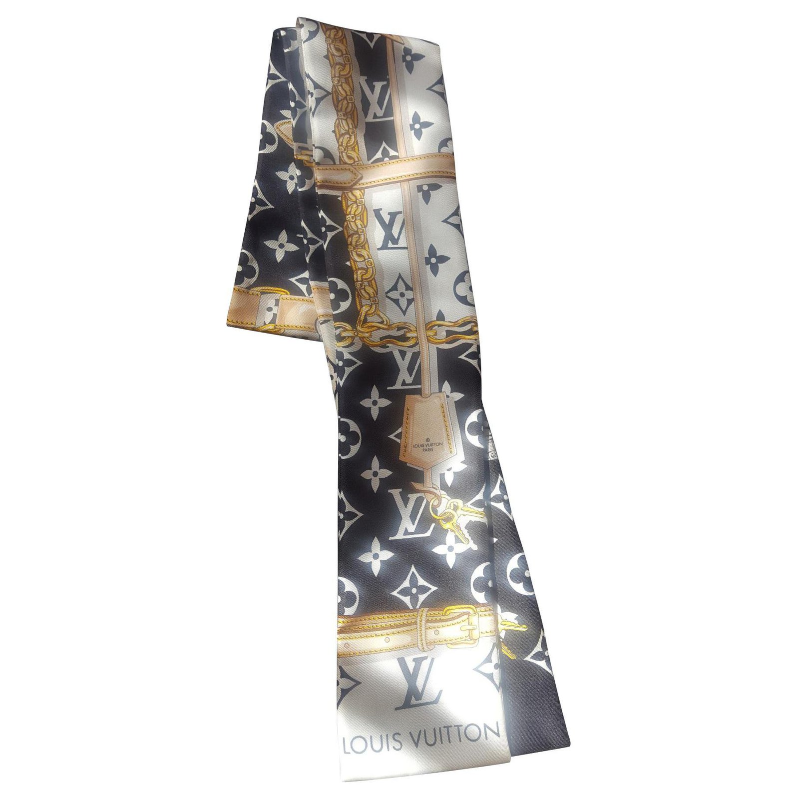 Louis Vuitton Monogram Confidential Black White Silk ref.132434 - Joli  Closet