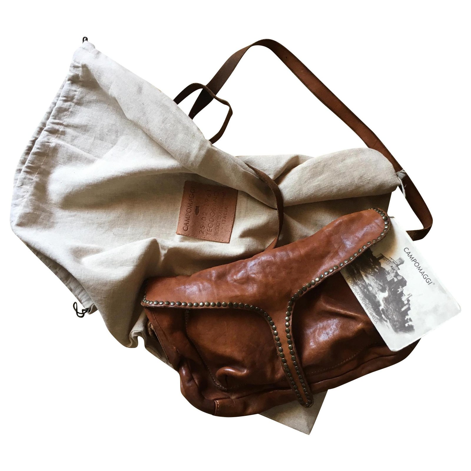 Campomaggi shoulder bag with studded leather all around Cognac - Joli Closet