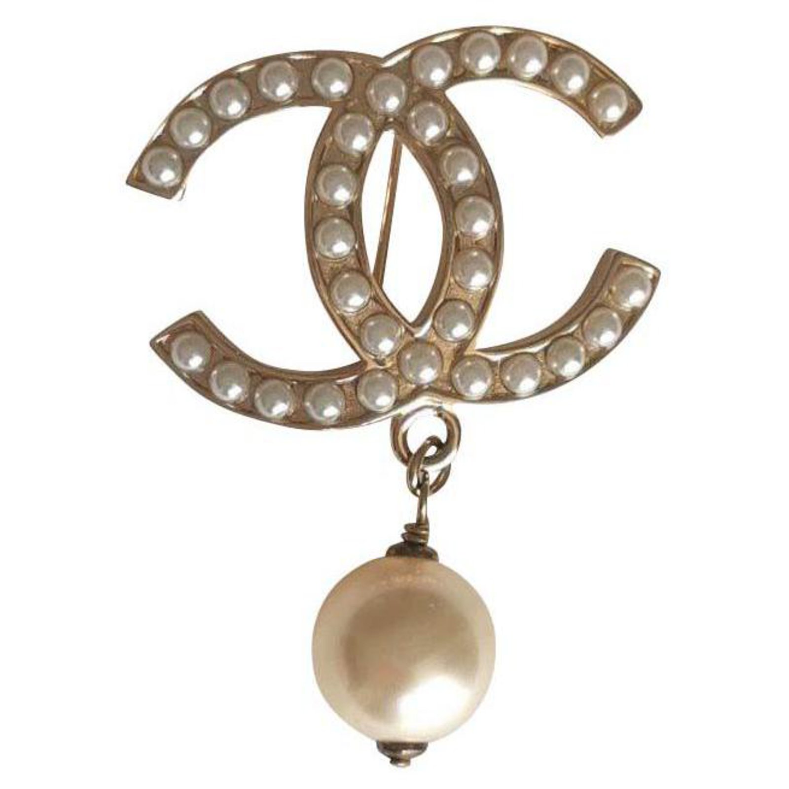 Chanel Pins & brooches Golden Eggshell Metal Pearl ref.488267 - Joli Closet