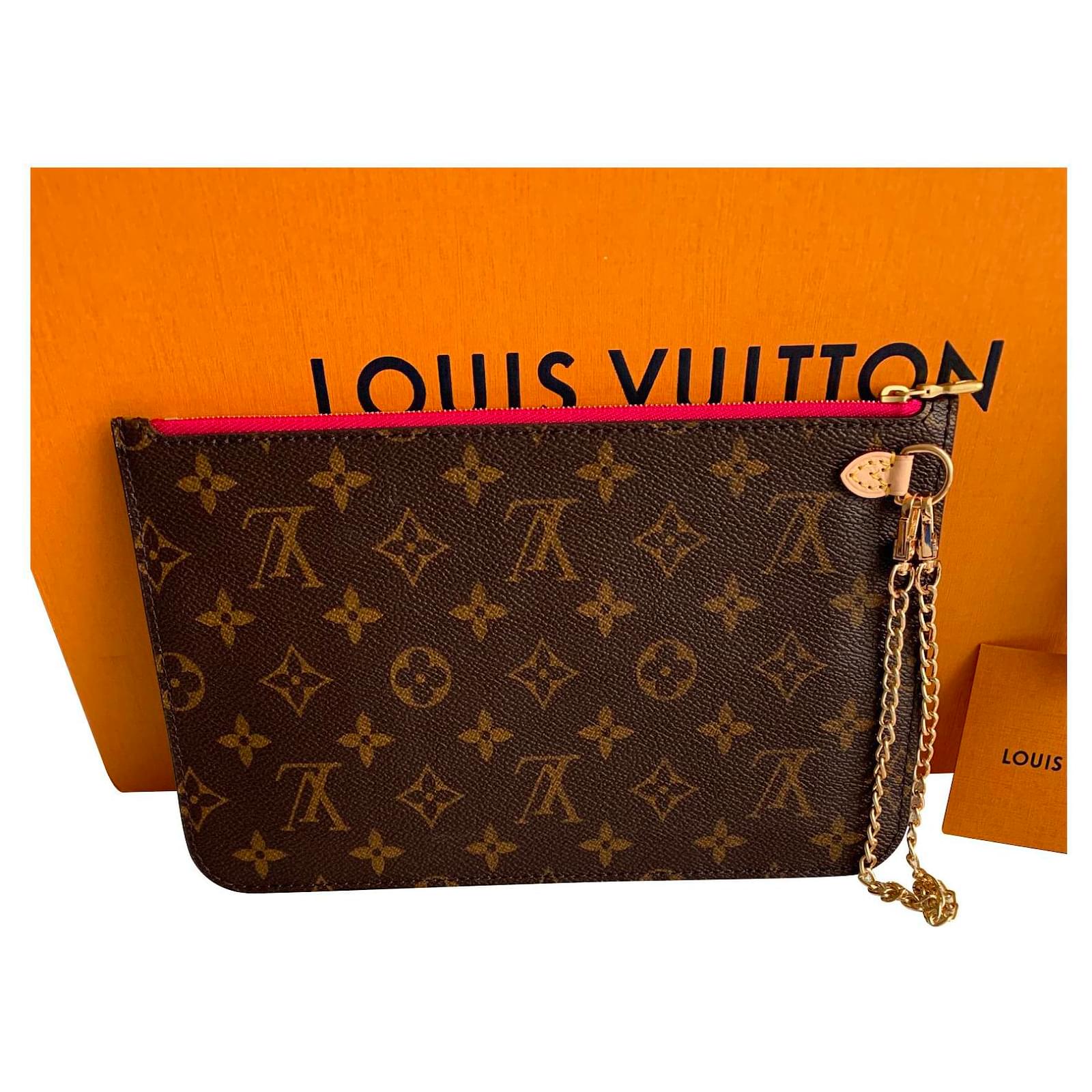 louis vuitton neverfull pochette