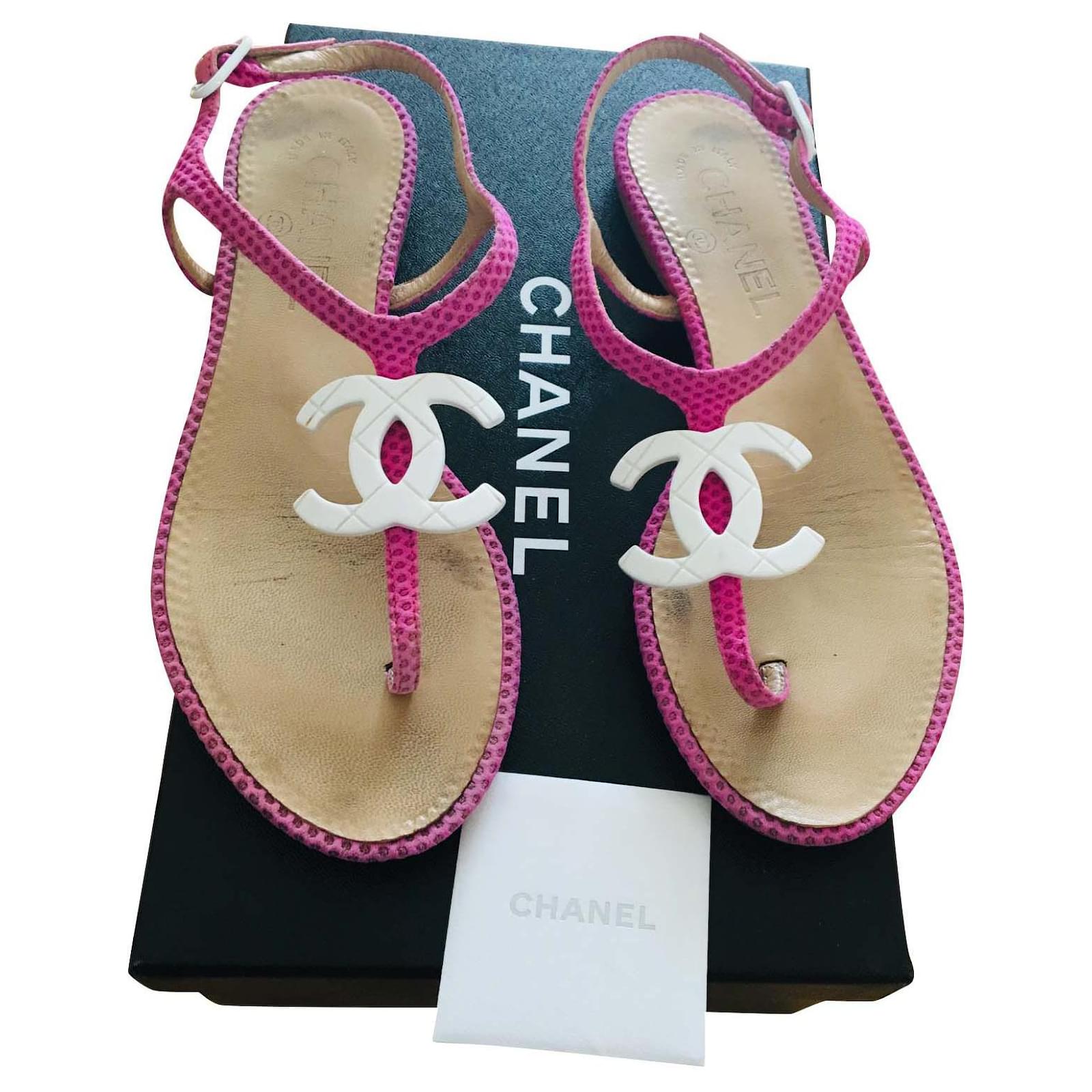 Chanel Sandalias Rosa Blanco Cuero Lienzo Plástico ref.139472 - Joli Closet