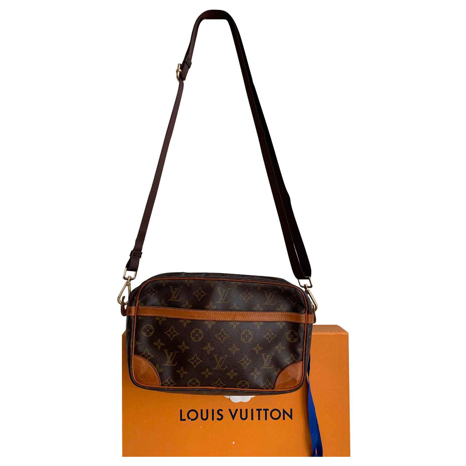 Louis Vuitton, Bags, Authentic Louis Vuitton Monogram Compiegne 28 Clutch