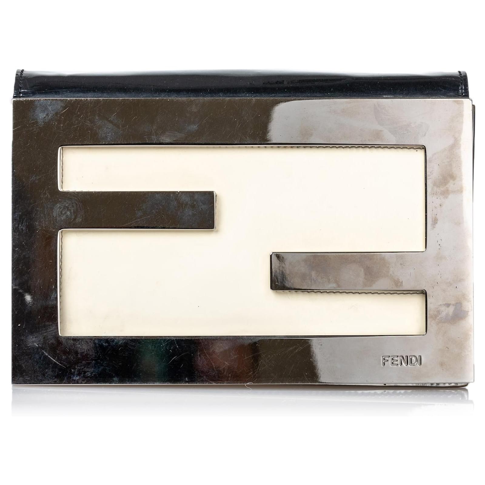 Clutch E Pochette FENDI | Pouch in pelle bianca - FLAT POUCH GRANDE Bianco  Donna ⋆ Theland Square