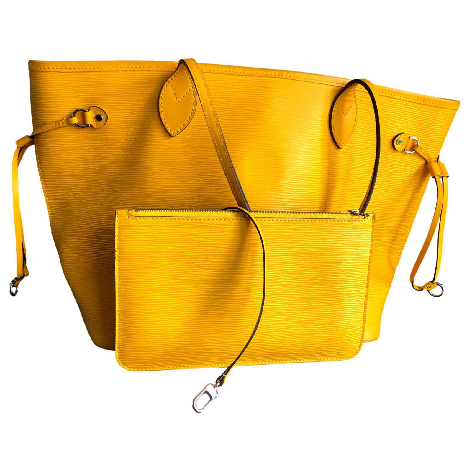 Used Louis Vuitton Neverfull Handbags - Joli Closet