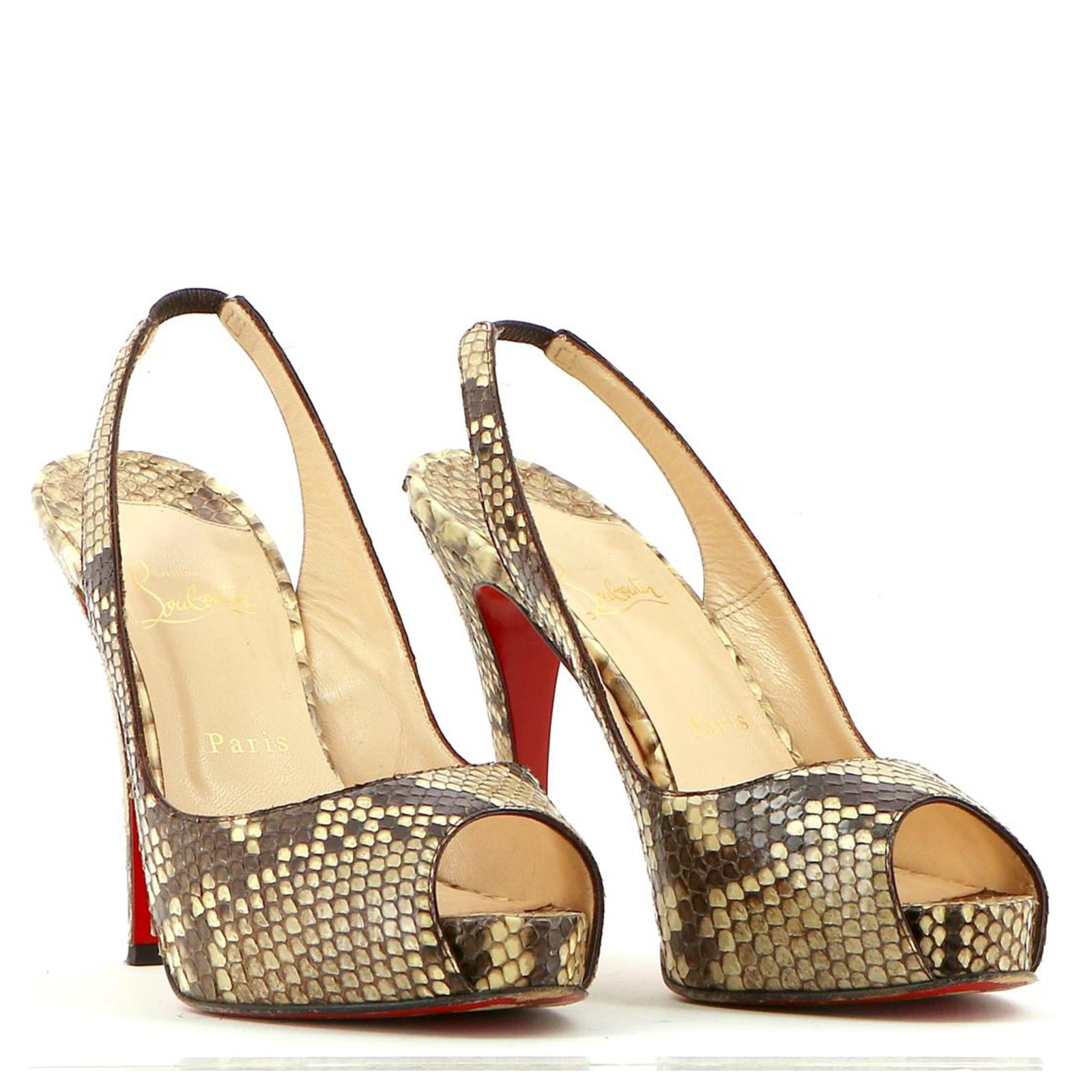 talon louboutin beige