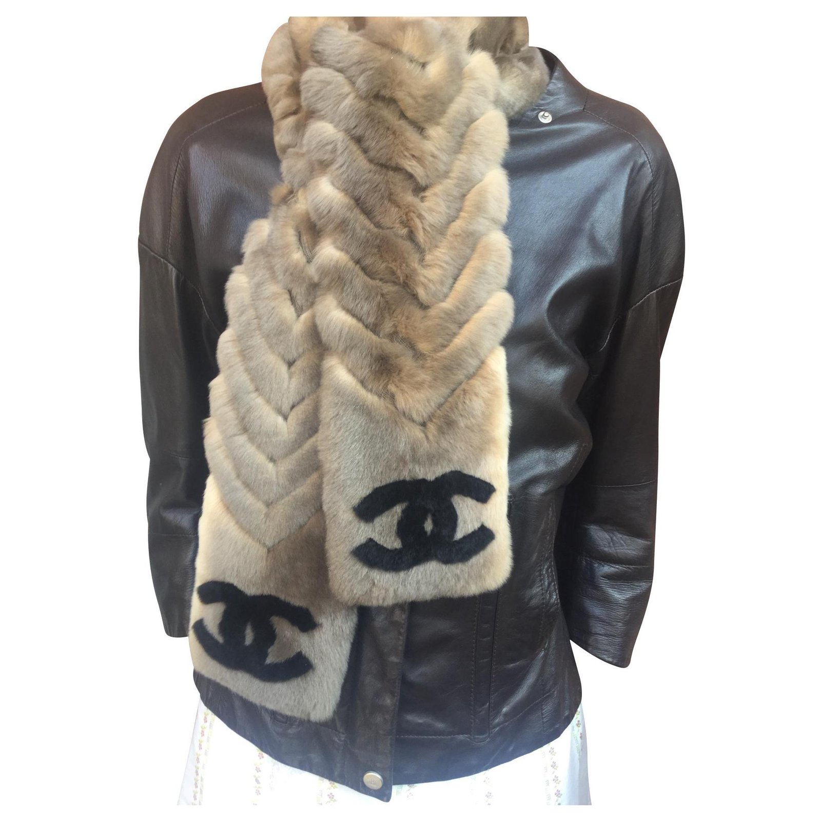 Chanel Fur scarf Beige  - Joli Closet