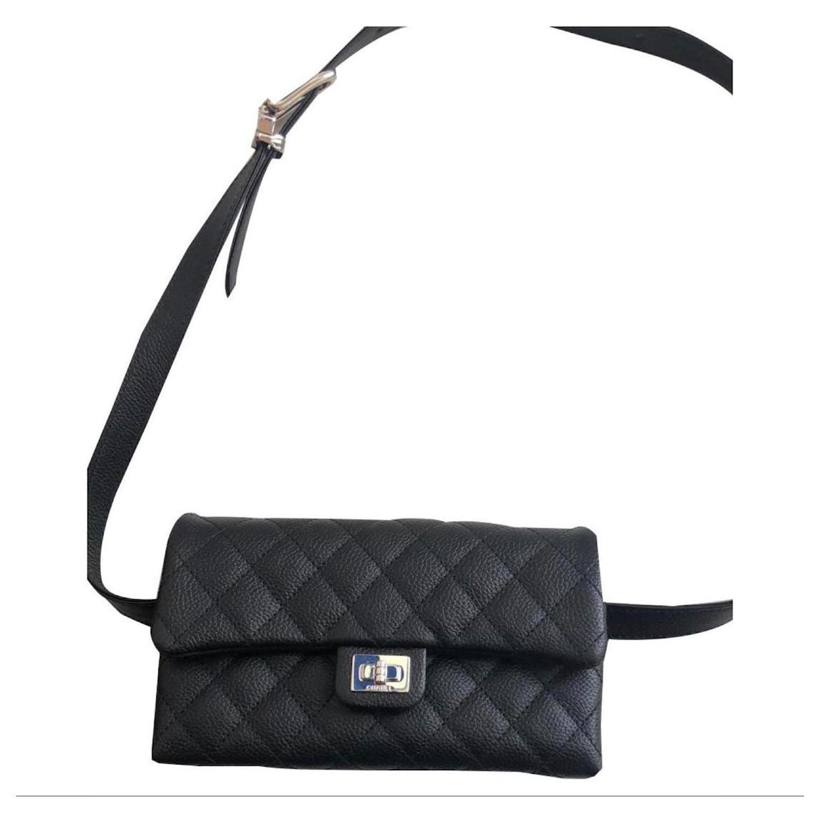 Chanel clutch bag Black Leather ref.147324 Joli Closet