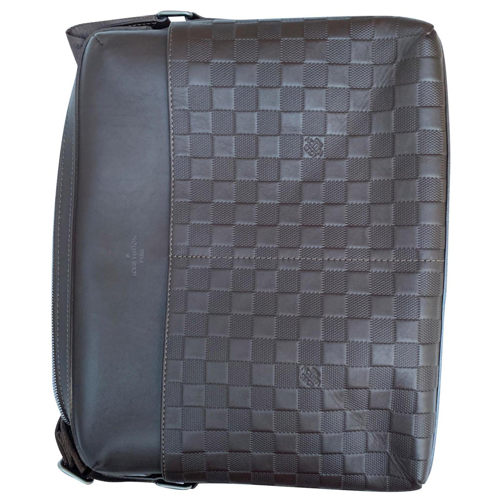 Louis Vuitton Men's bag with a shoulder strap Dark brown Leather