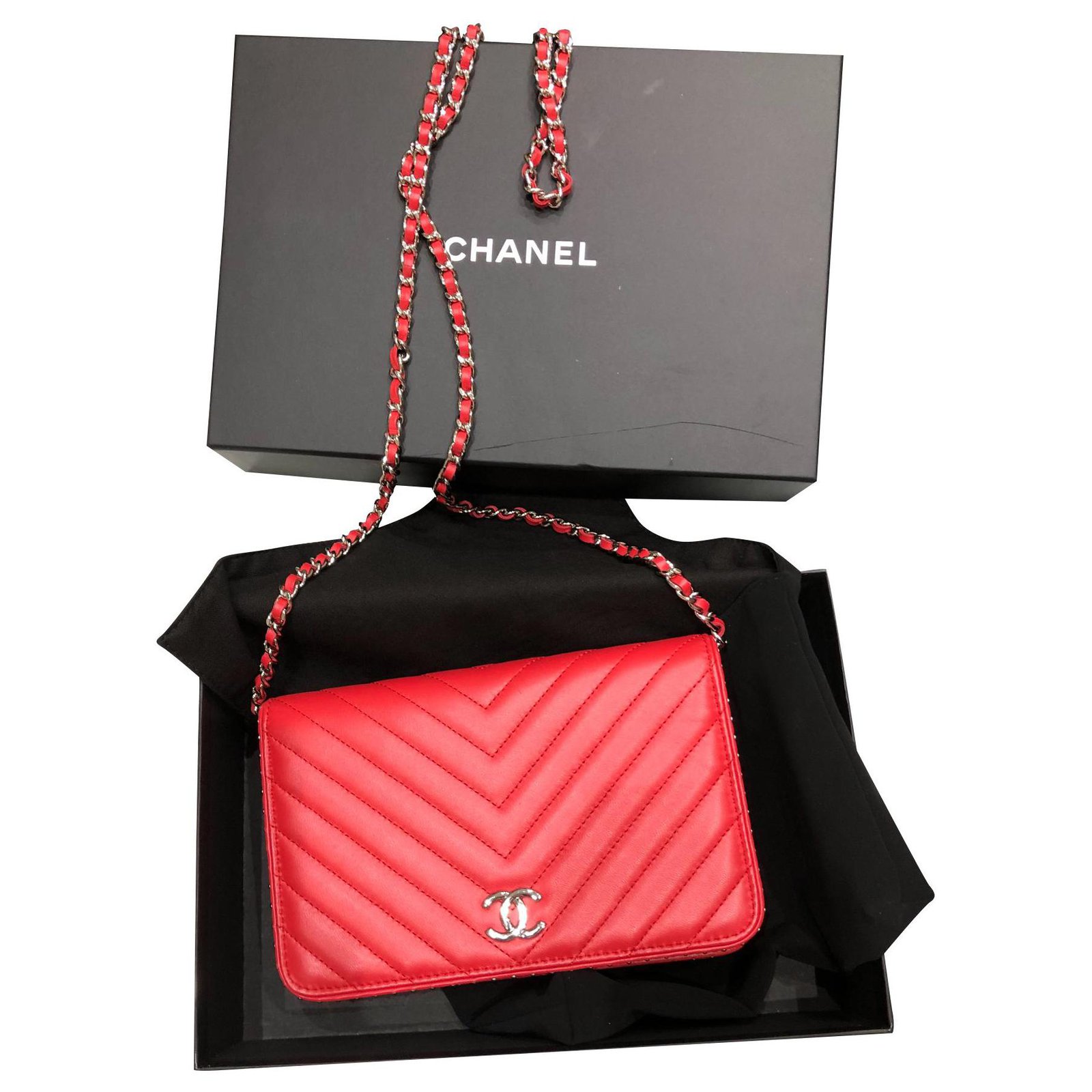 Wallet On Chain Chanel Chain wallets Red Leather ref.150705 - Joli Closet