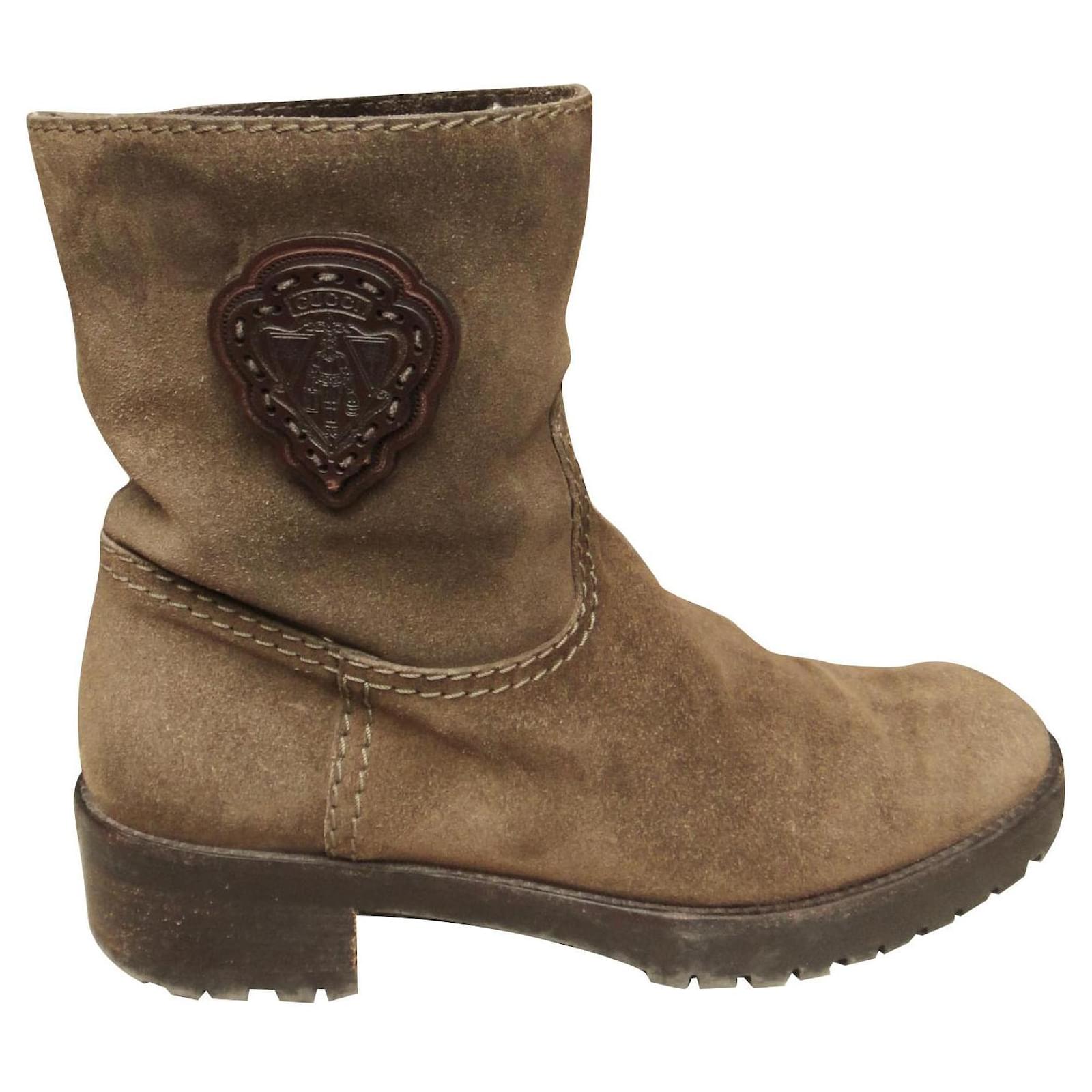 Furry boots Gucci size 37 Light brown Deerskin ref.153365 - Joli