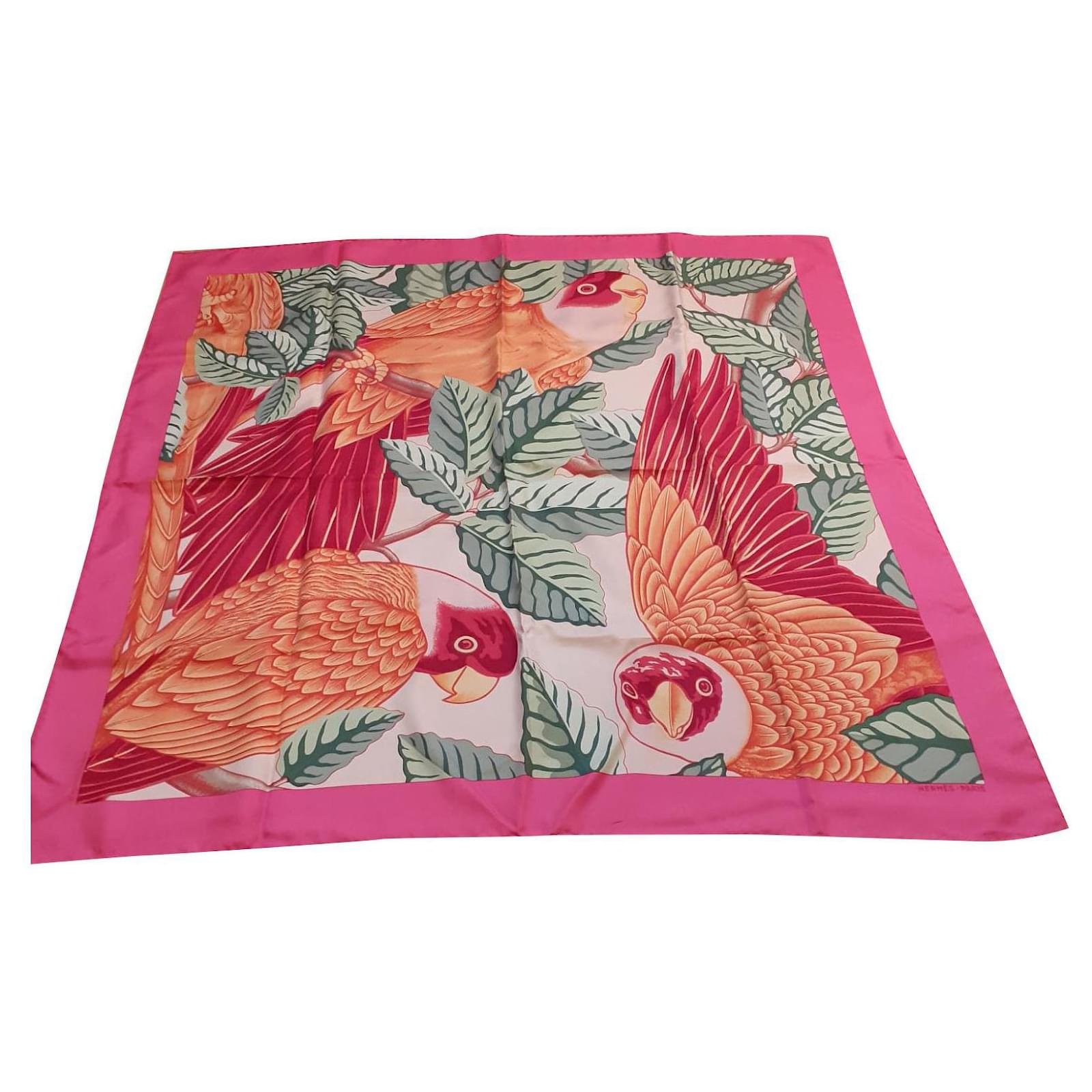 Superbe Et Authentique Foulard 100% Soie Rose Parures