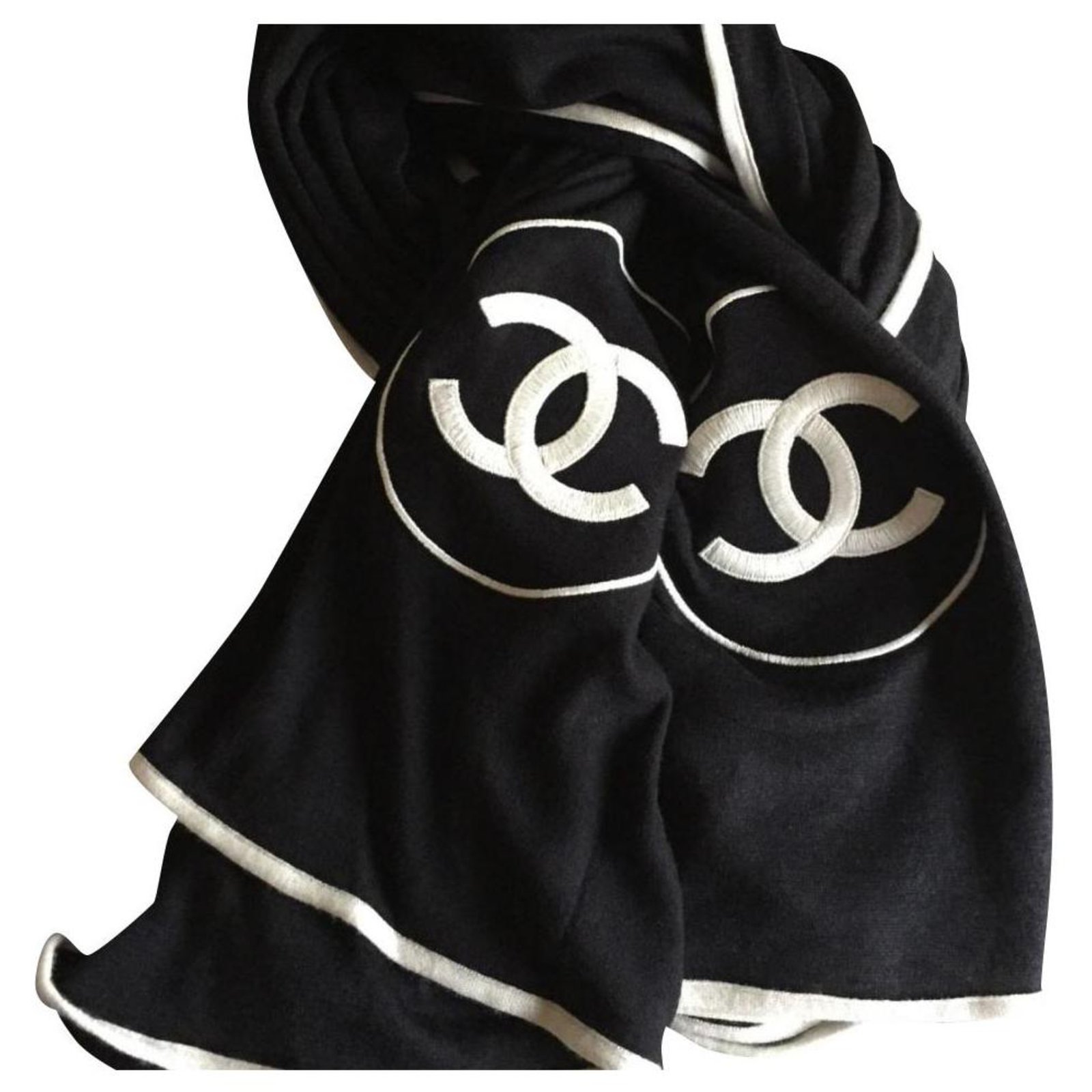 Chanel Scarves Black Cashmere ref.154868 - Joli Closet