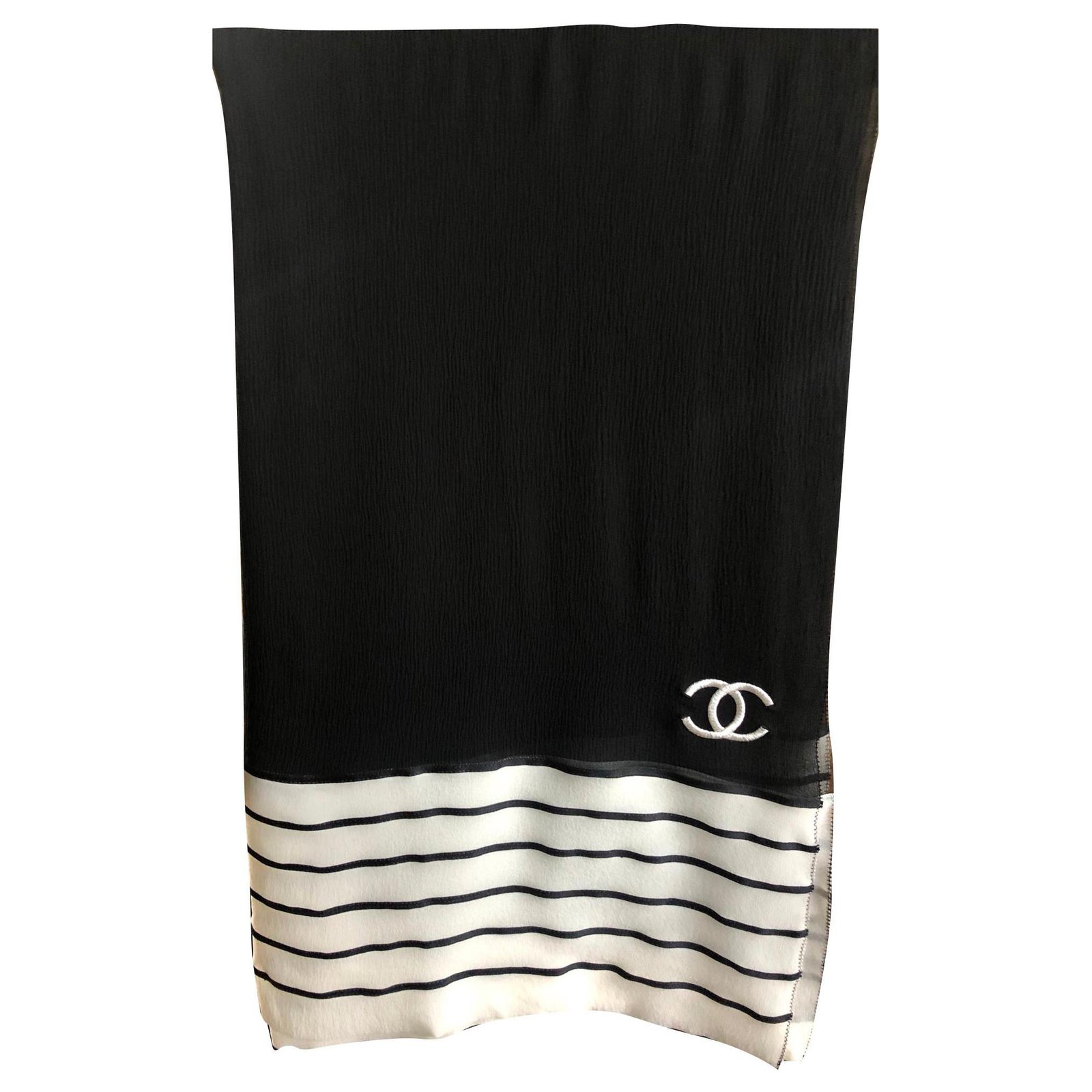 Chanel Scarves Black Silk ref.155632 - Joli Closet