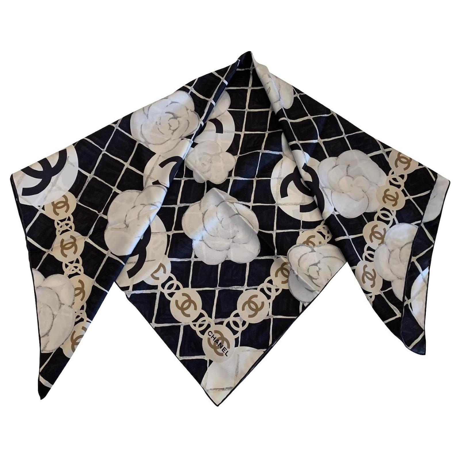 FOULARD CHANEL Soie Noir ref.156313 Joli Closet