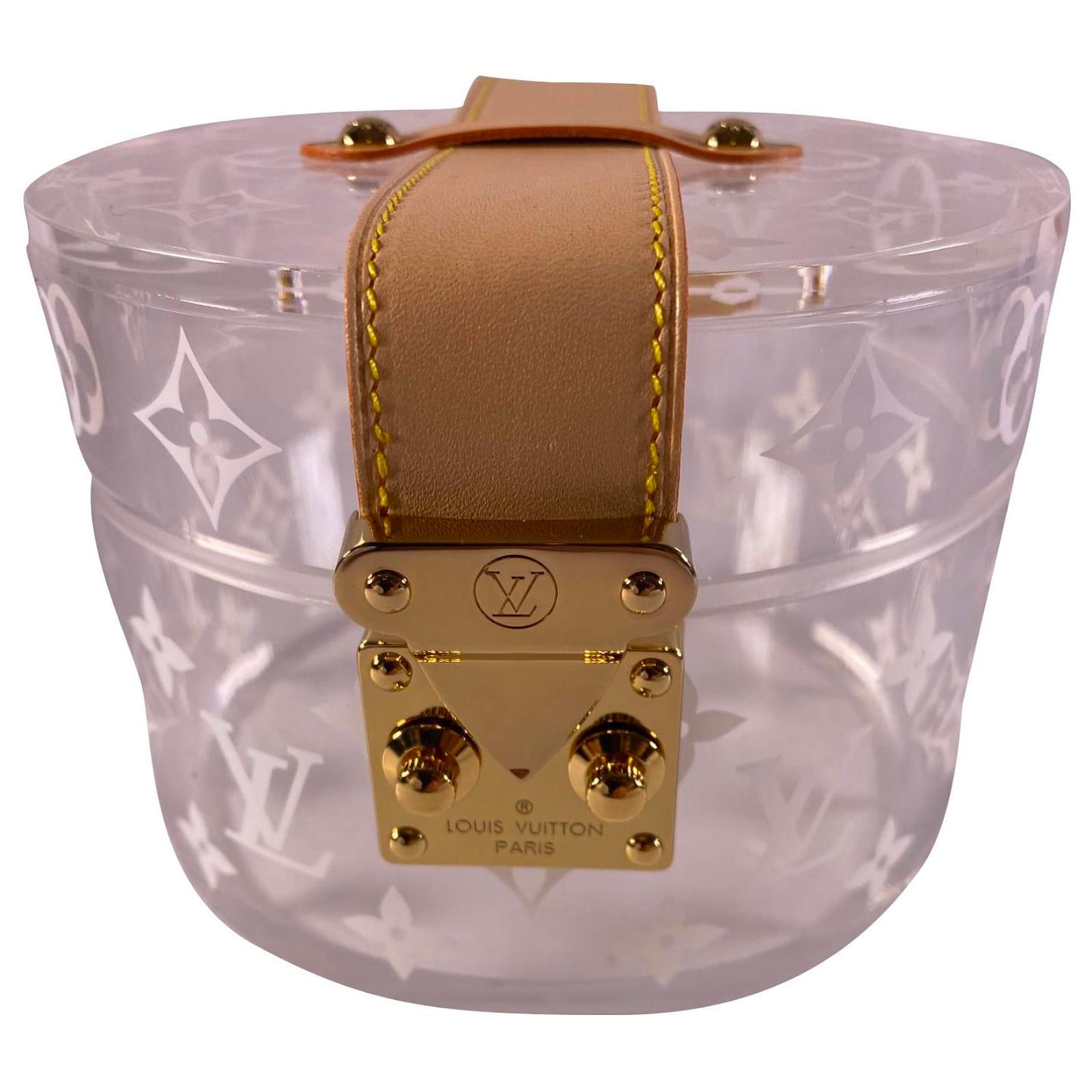Louis Vuitton Bolsos de embrague Plástico ref.157859 - Joli Closet