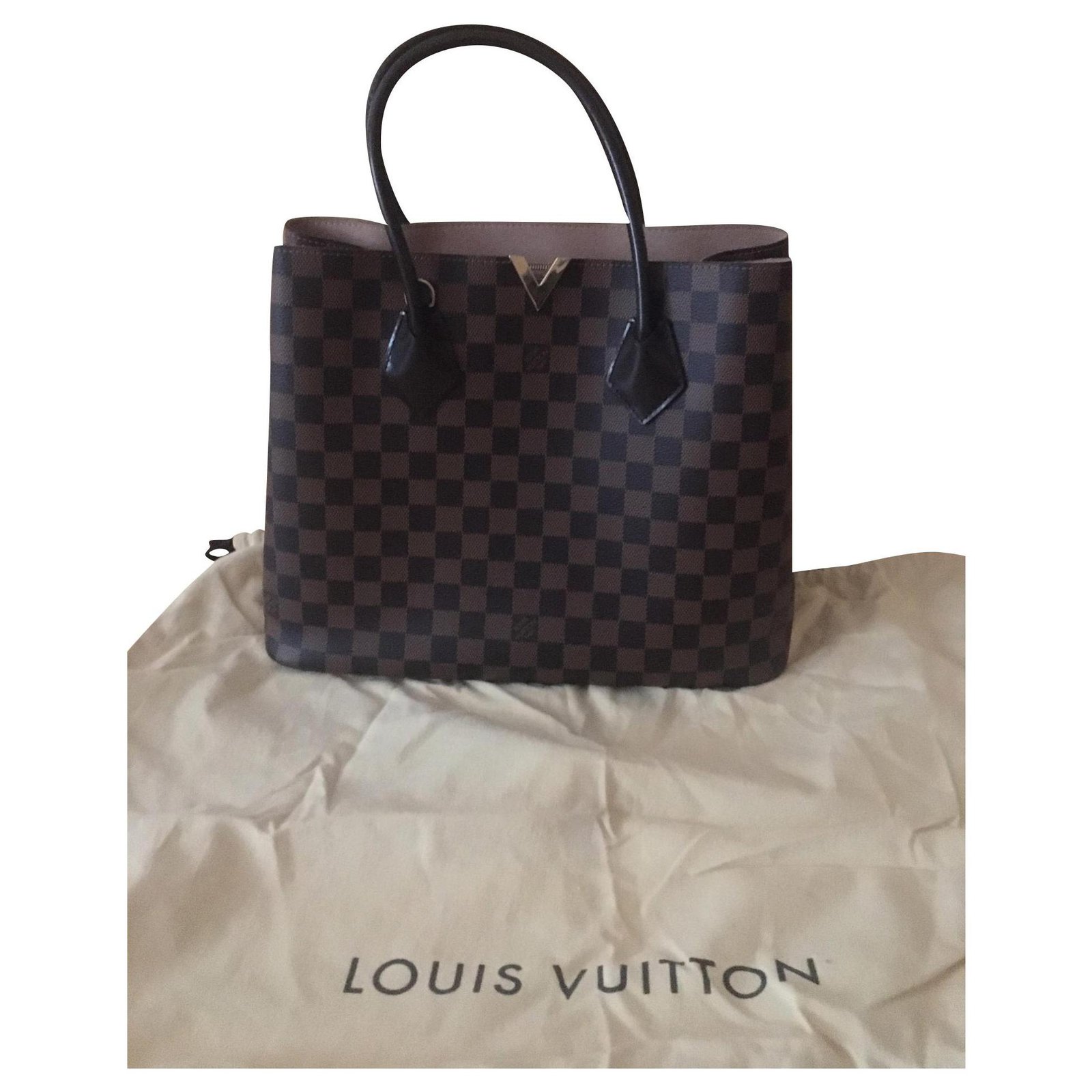 Louis Vuitton Kensington