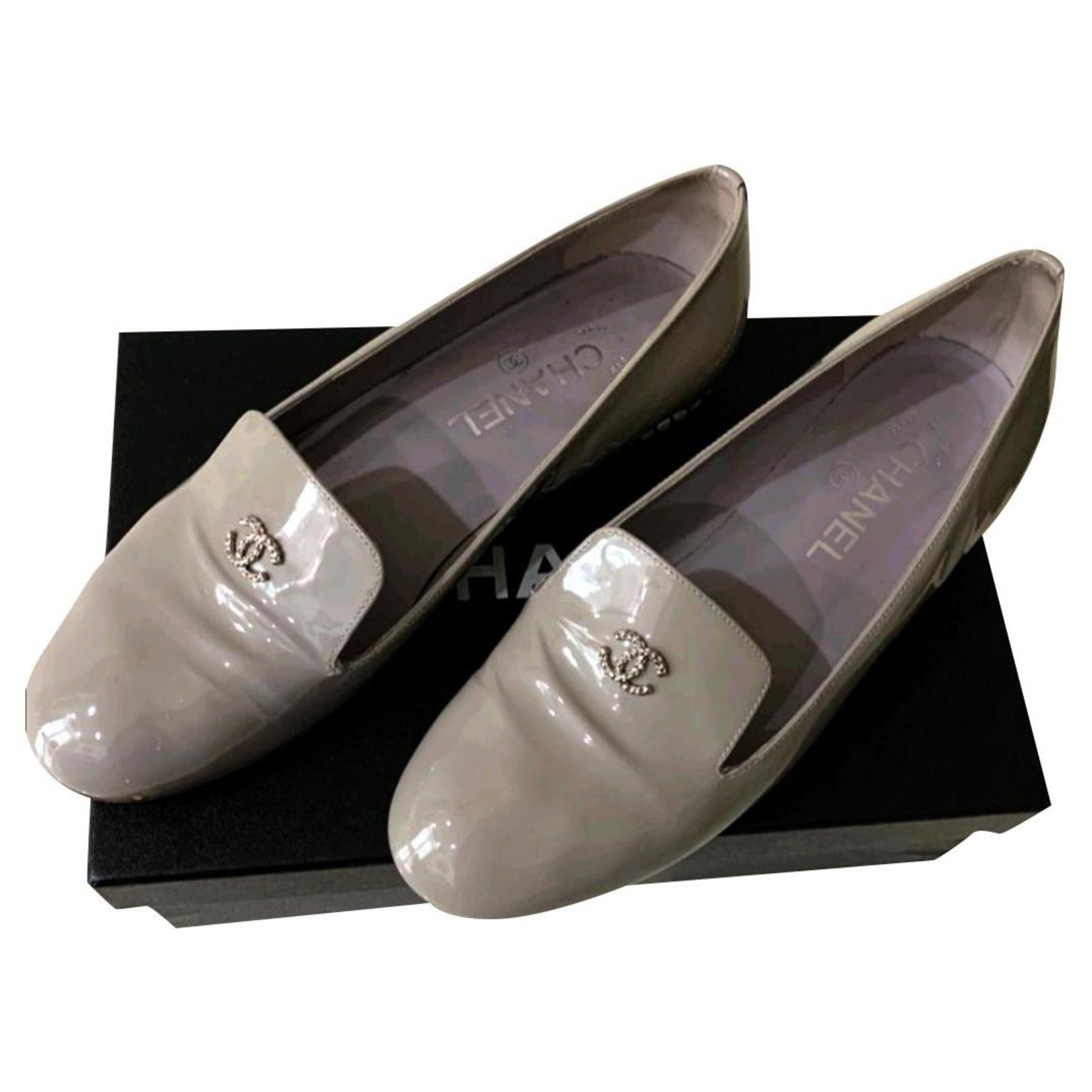 Chanel patent loafers shoes EU38.5 Grey Patent leather ref.162192 - Joli  Closet