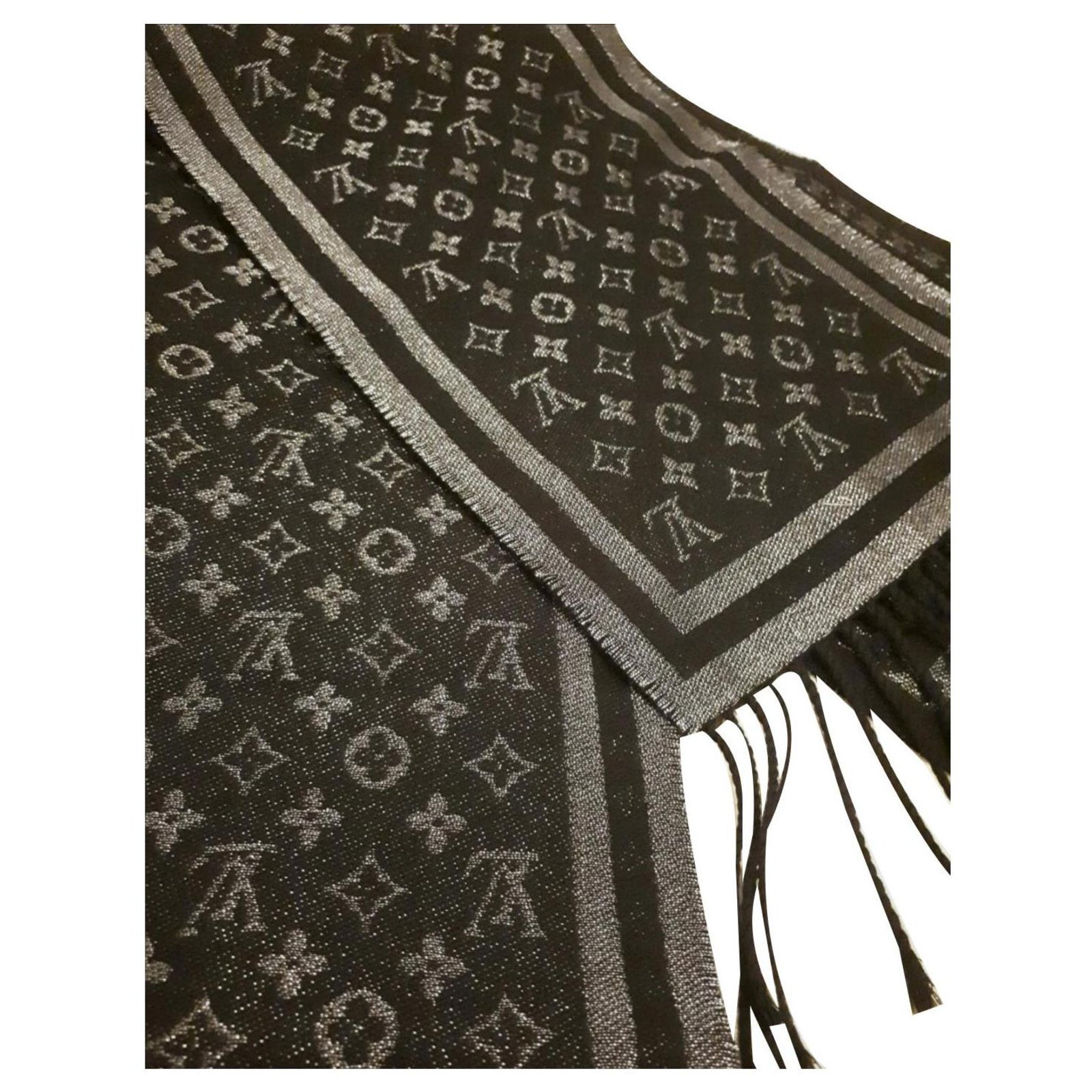 Sublime Louis Vuitton scarf Black Silvery Cashmere Wool ref.163295 - Joli  Closet