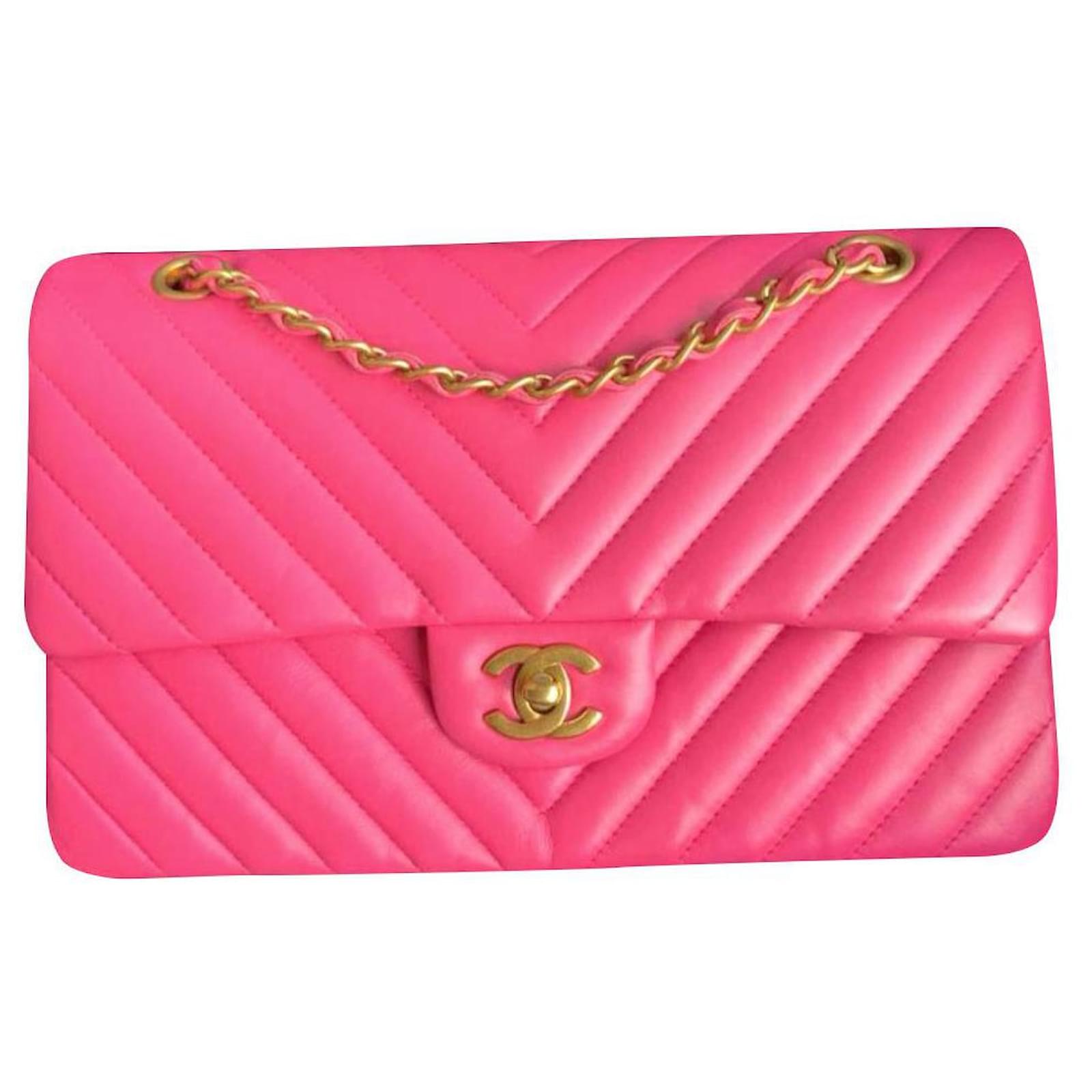 chanel chevron medium flap