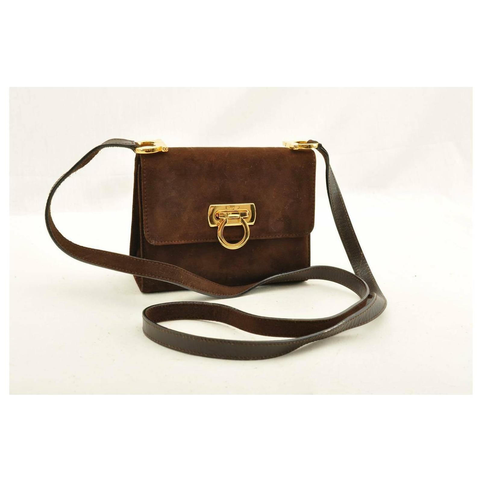 leather tote with pockets