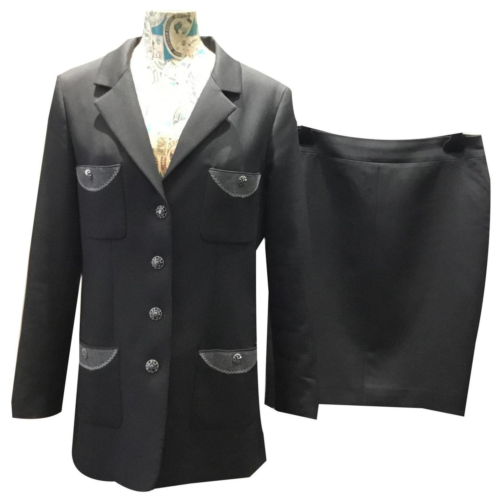 Chanel Skirt suit Black Wool ref.170002 - Joli Closet
