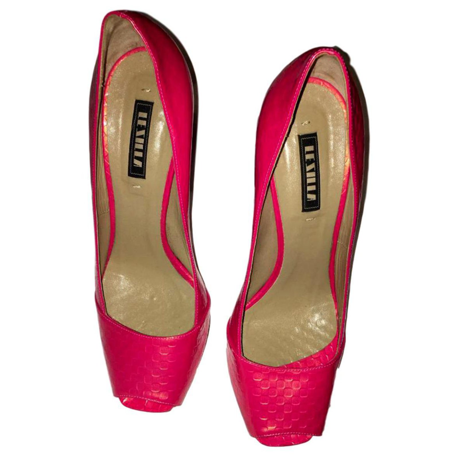 Zapatos de tacón con borde festoneado Le Silla de Ante de color Rosa Mujer Zapatos de Tacones de Zapatos de salón 