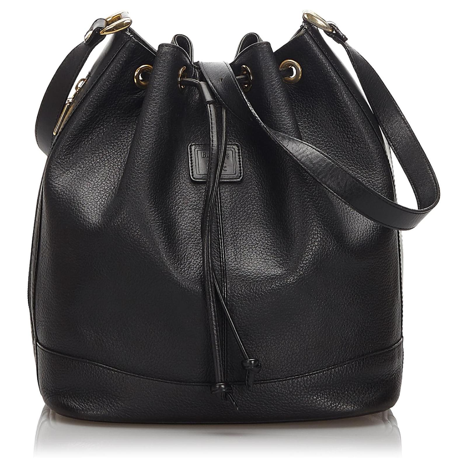 Sac seau Burberry en cuir noir ref.172567 Joli Closet
