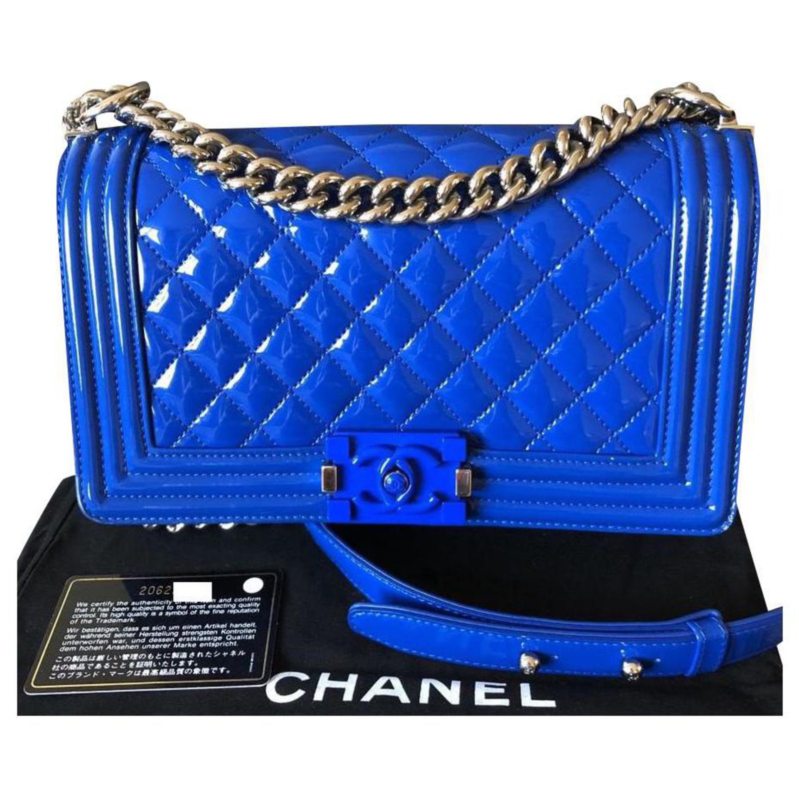 Chanel Boy Medium Bag Blue Patent leather ref.173454 - Joli Closet